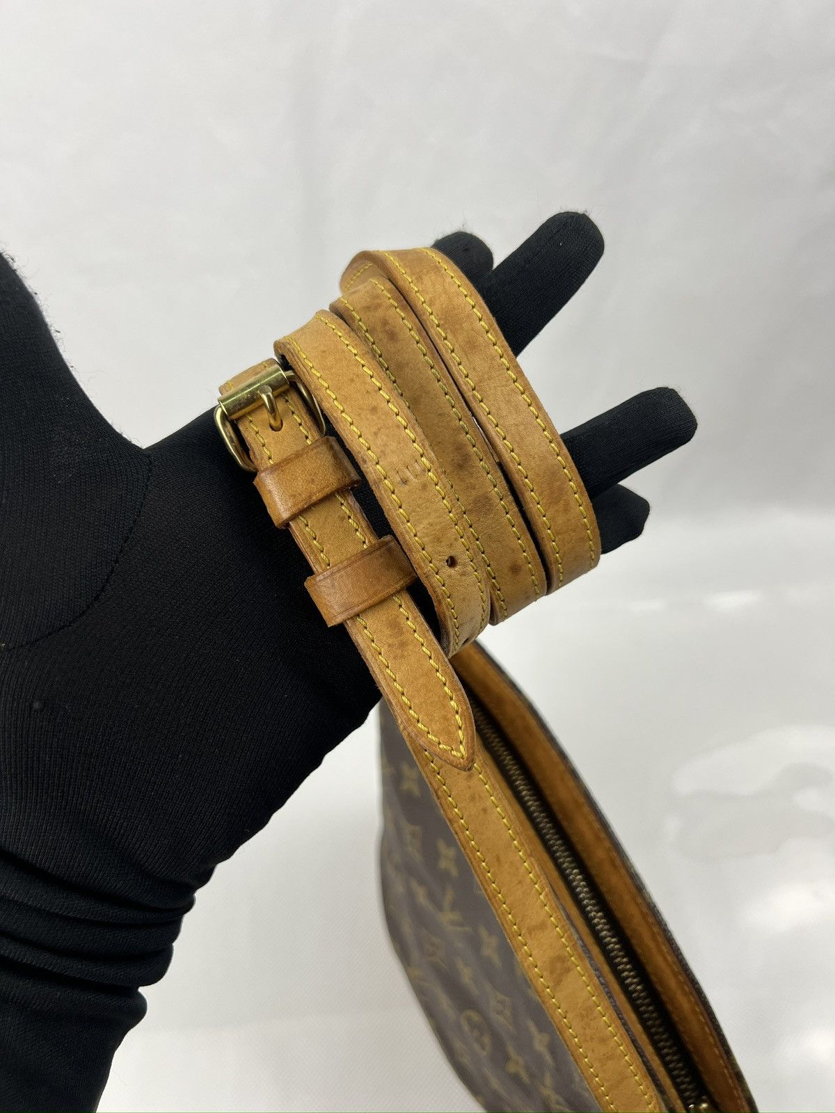 Louis Vuitton Authentic Vintage Louis Vuitton DROUOT Crossbody Bag Size ONE SIZE - 11 Thumbnail