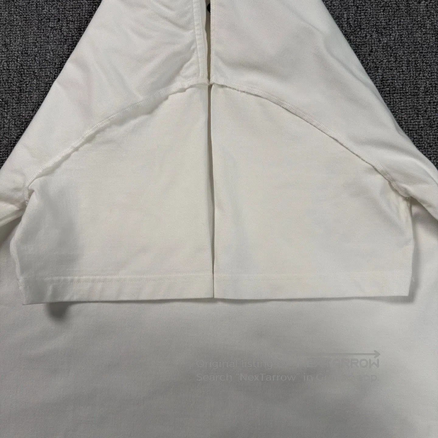 Louis Vuitton LV White Embossed Logo T-Shirt. Size US M / EU 48-50 / 2 - 6 Thumbnail