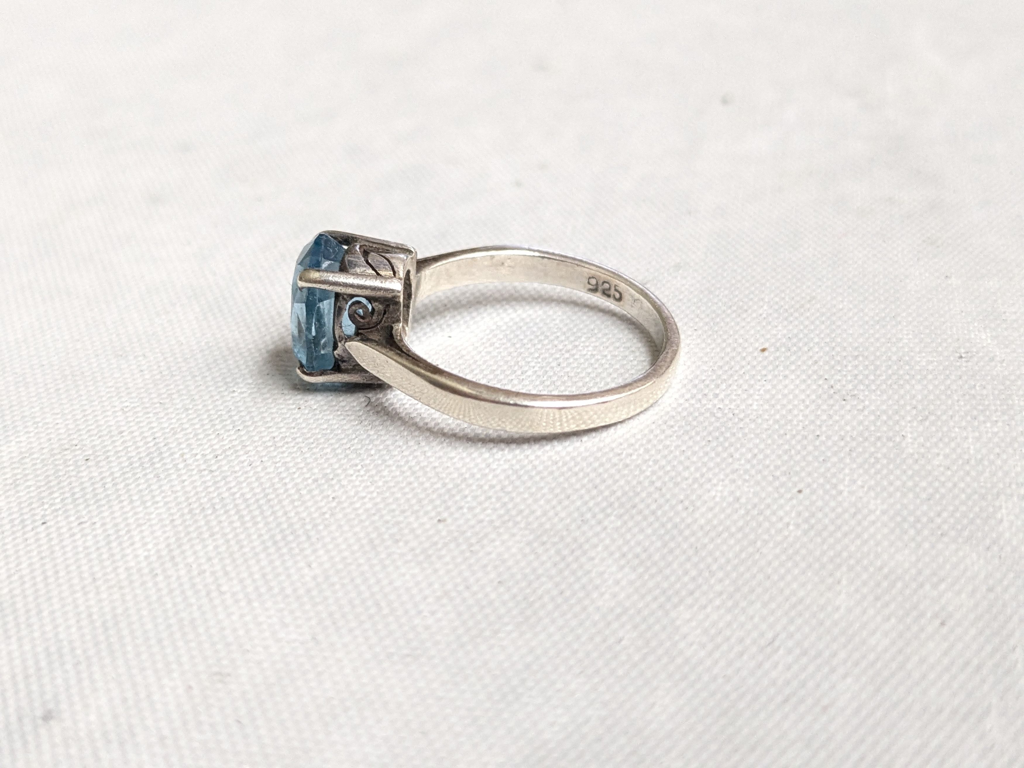 Jewelry Sterling Silver Ring Blue Topaz Size 7.5 Size ONE SIZE - 2 Thumbnail