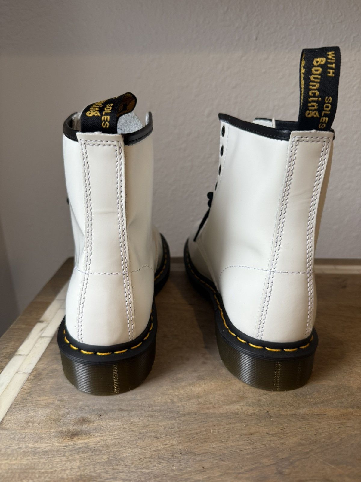 Dr. Martens Sz 8 US Mens Dr. Doc Martens 1460 White Smooth Leather Boots Size US 8 / EU 41 - 4 Thumbnail