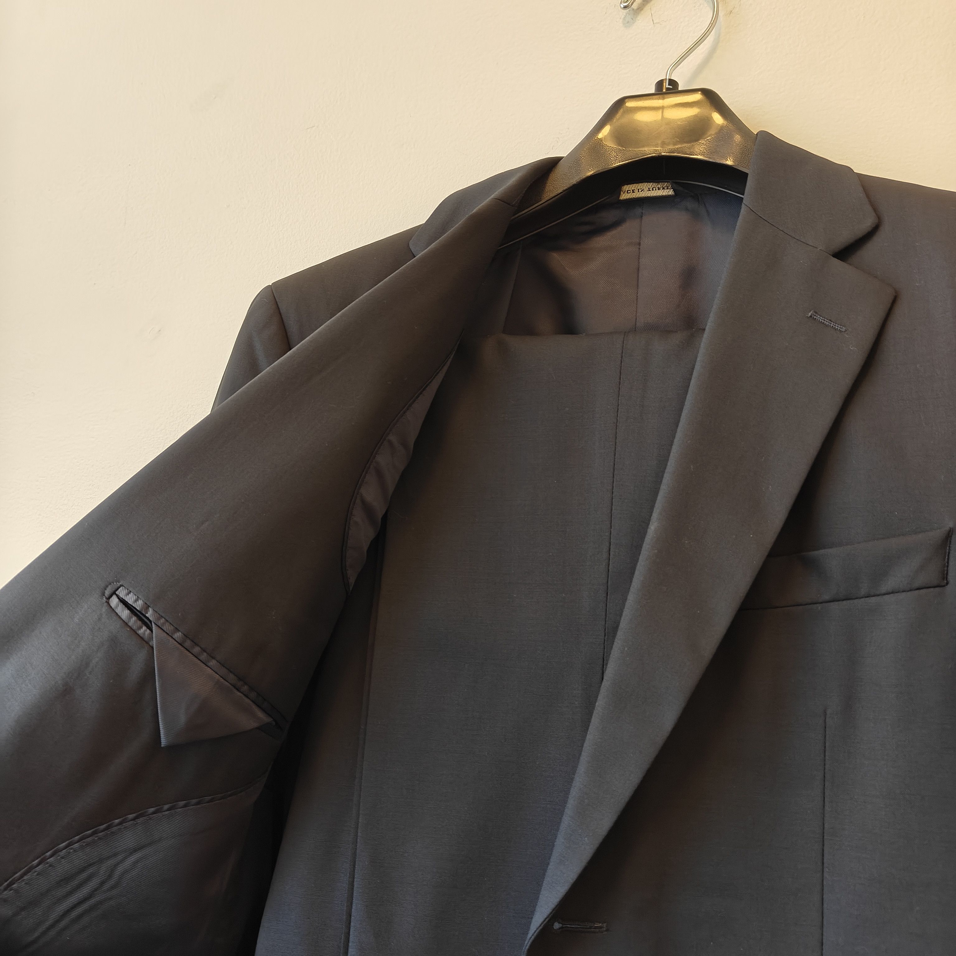 Banana Republic 2000s wool navy suit full set $800 Size 38R - 20 Thumbnail