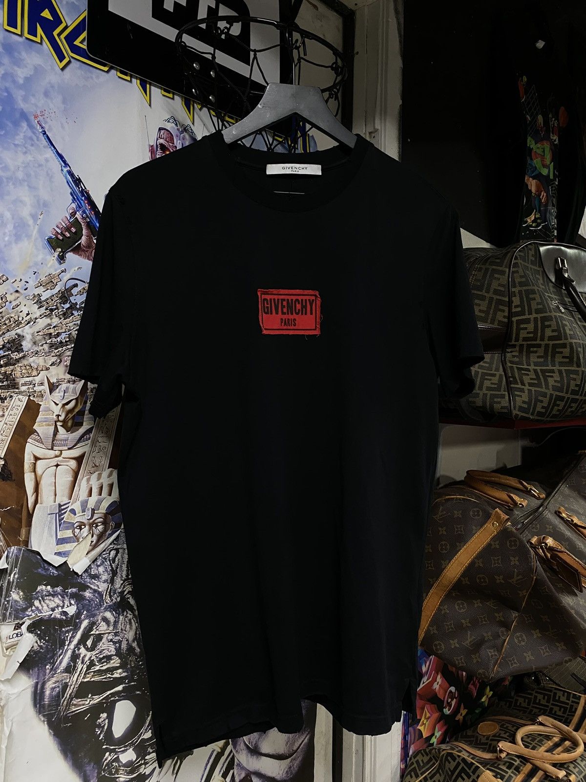 Givenchy Givenchy Spellout Black T-Shirt Preowned Men’s Size Medium Size US M / EU 48-50 / 2 - 1 Thumbnail