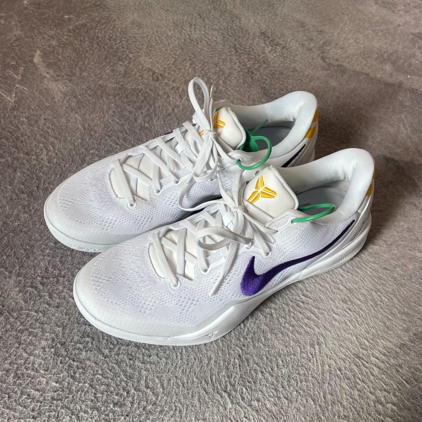 Nike Nike White Lowtop Sneakers 44 Men Size US 10.5 / EU 43-44 - 1 Thumbnail