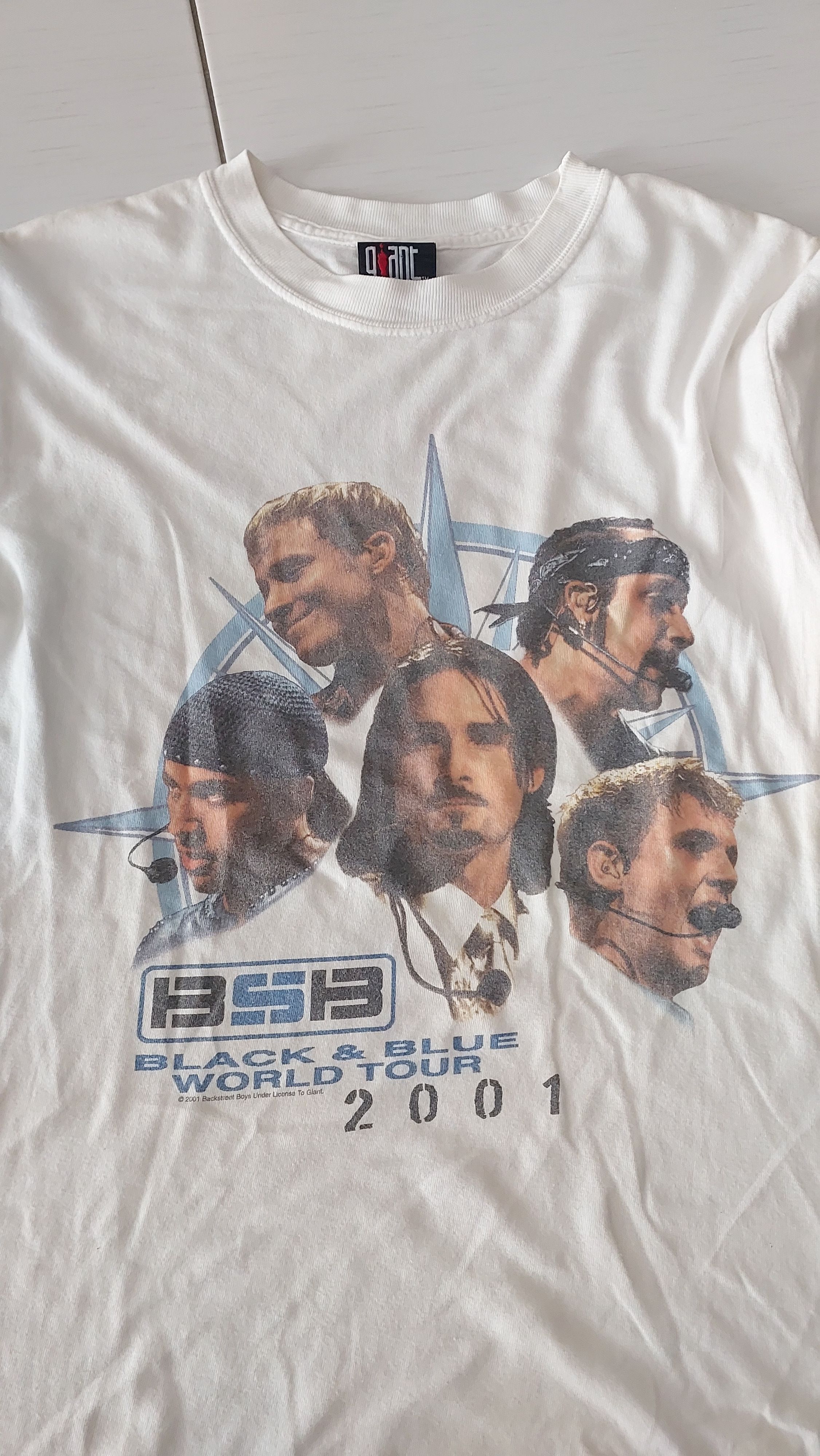 Band Tees VINTAGE BACKSTREET BOYS WORL TOUR BAND TSHIRT Size US XS / EU 42 / 0 - 6 Thumbnail