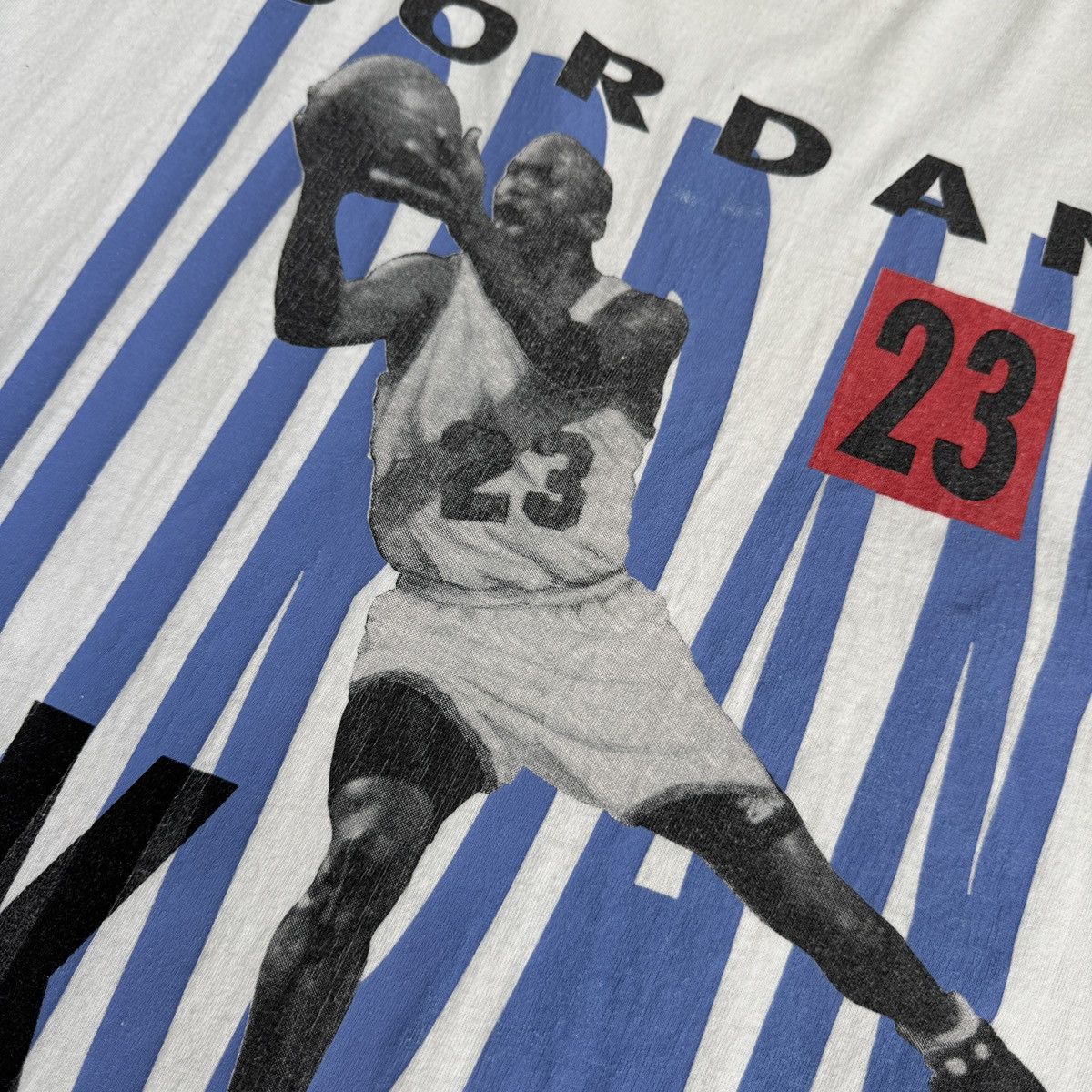 Vintage Vintage Nike Jordan Pippen Back 2 Back NBA Rare Y2K T-Shirt Size US XL / EU 56 / 4 - 8 Thumbnail