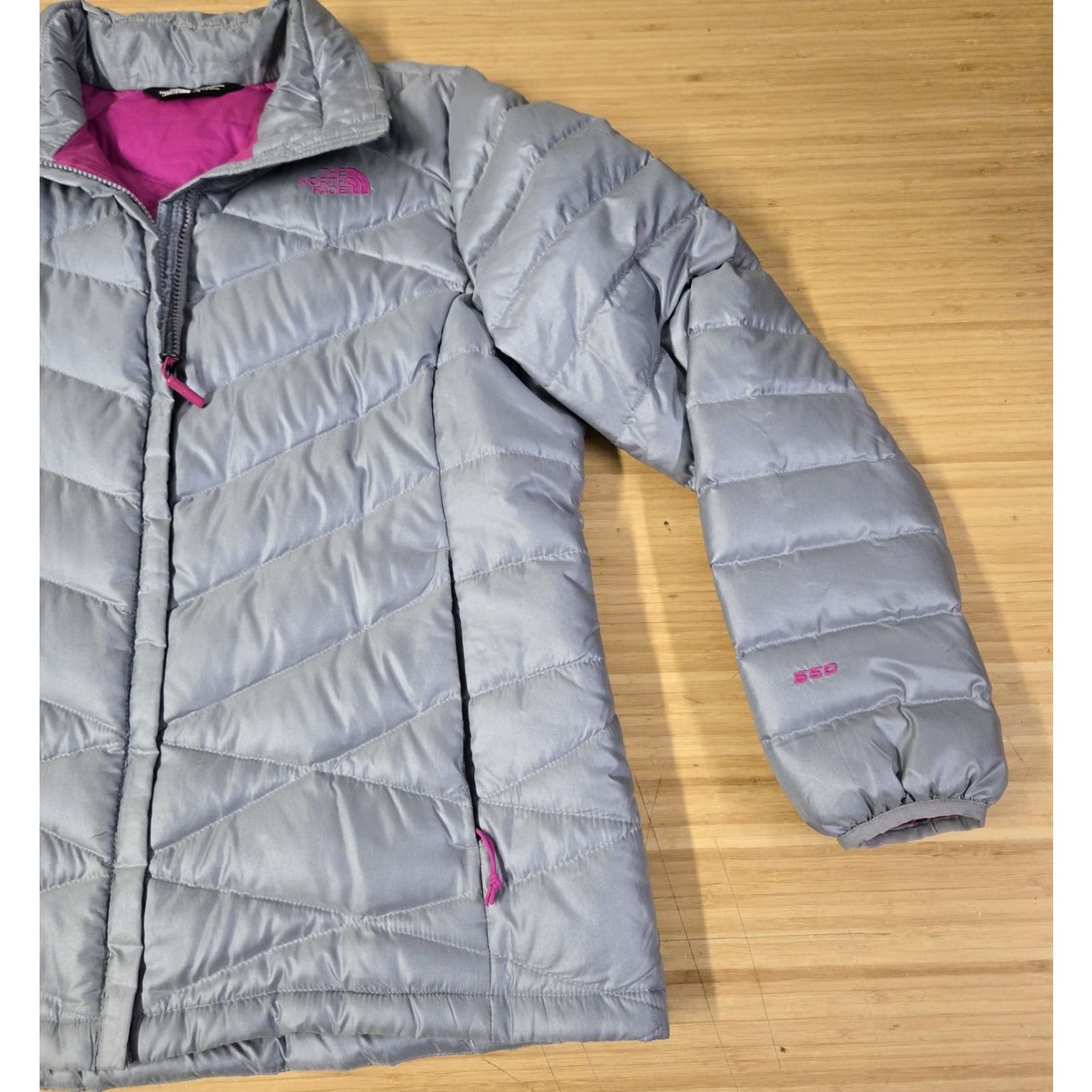 The North Face The North Face Jacket Womens Large Gray 550 Down Puffer Quilted Pink Lining Size L / US 10 / IT 46 - 2 Thumbnail