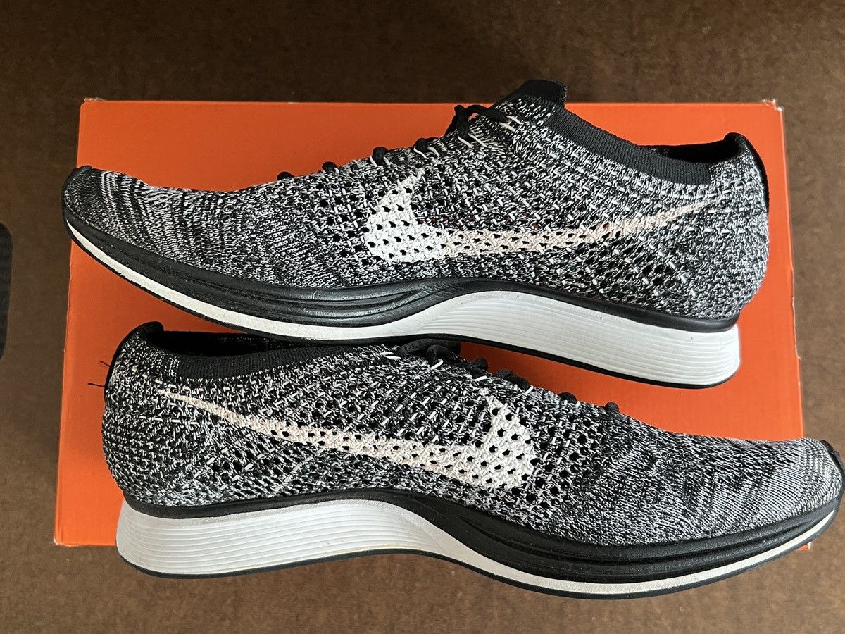 Nike Nike Flyknit Racer Oreo 2 Size US 9 / EU 42 - 5 Thumbnail