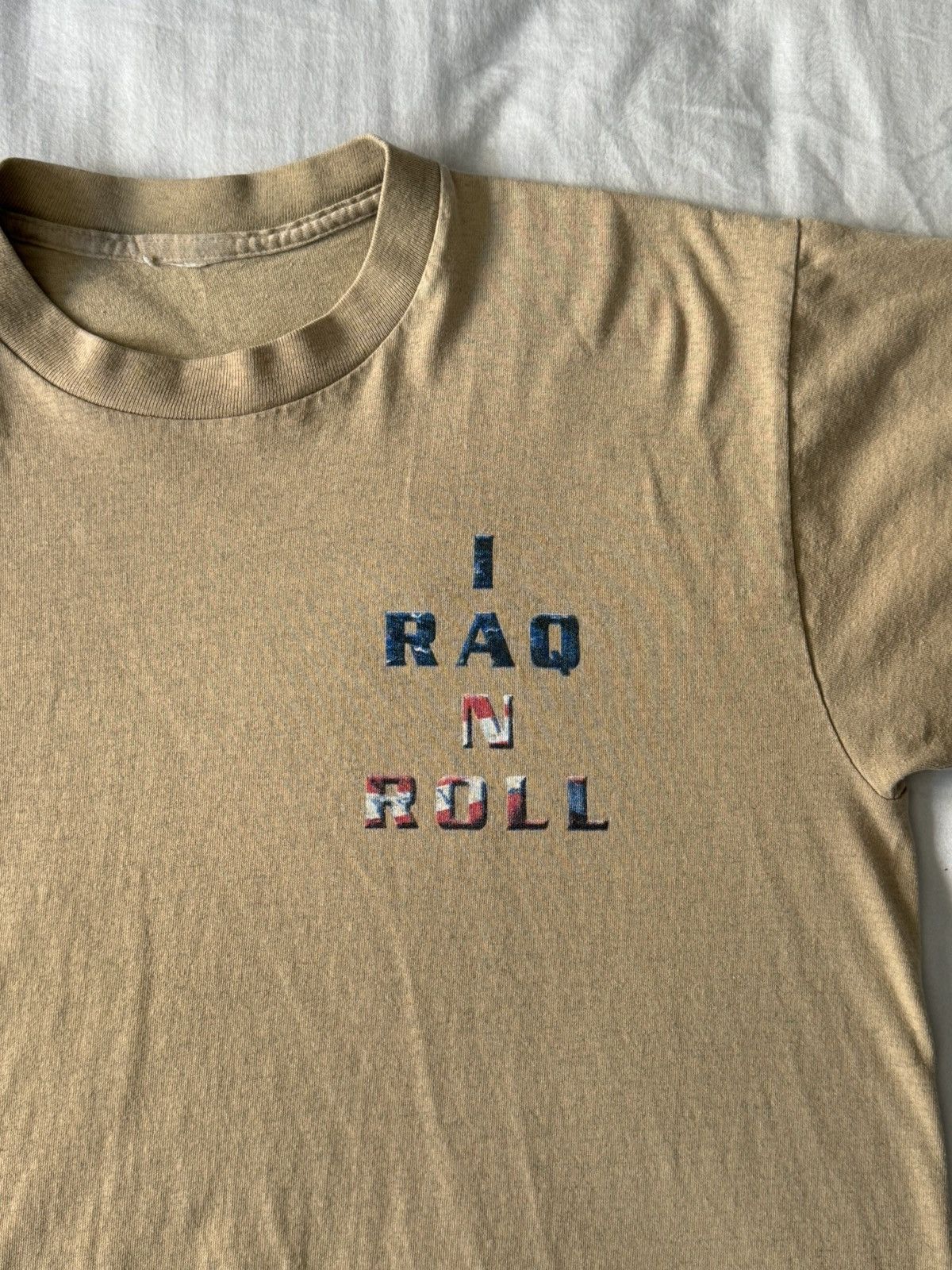 Vintage 1990s Clint Black Iraq N Roll Vintage Brown Art Band Tee Size US L / EU 52-54 / 3 - 4 Thumbnail