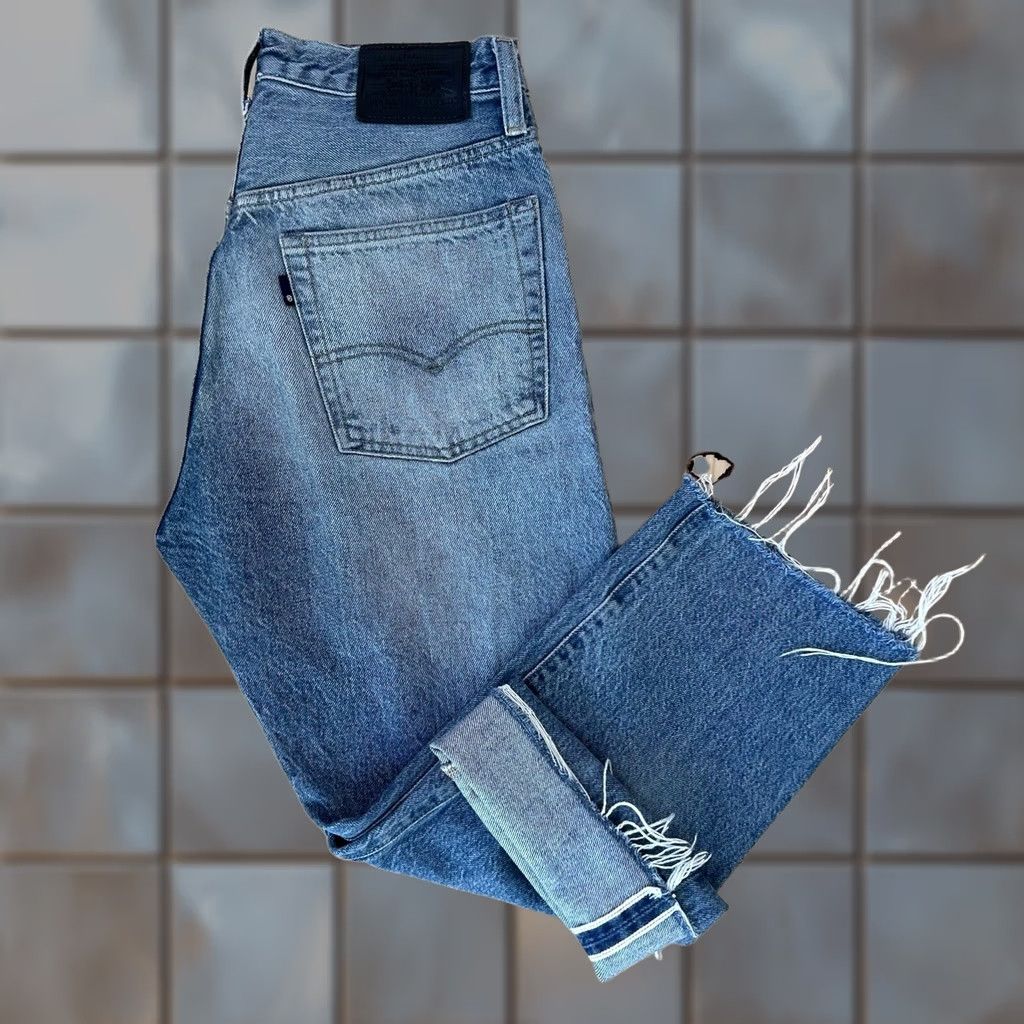 Levi's VINTAGE Levis Made and Crafted Jeans 27 Blue For Women Cropped 5-Pocket Denim Slim Fit Summer Womens Size 27" / US 4 / IT 40 - 1 Thumbnail