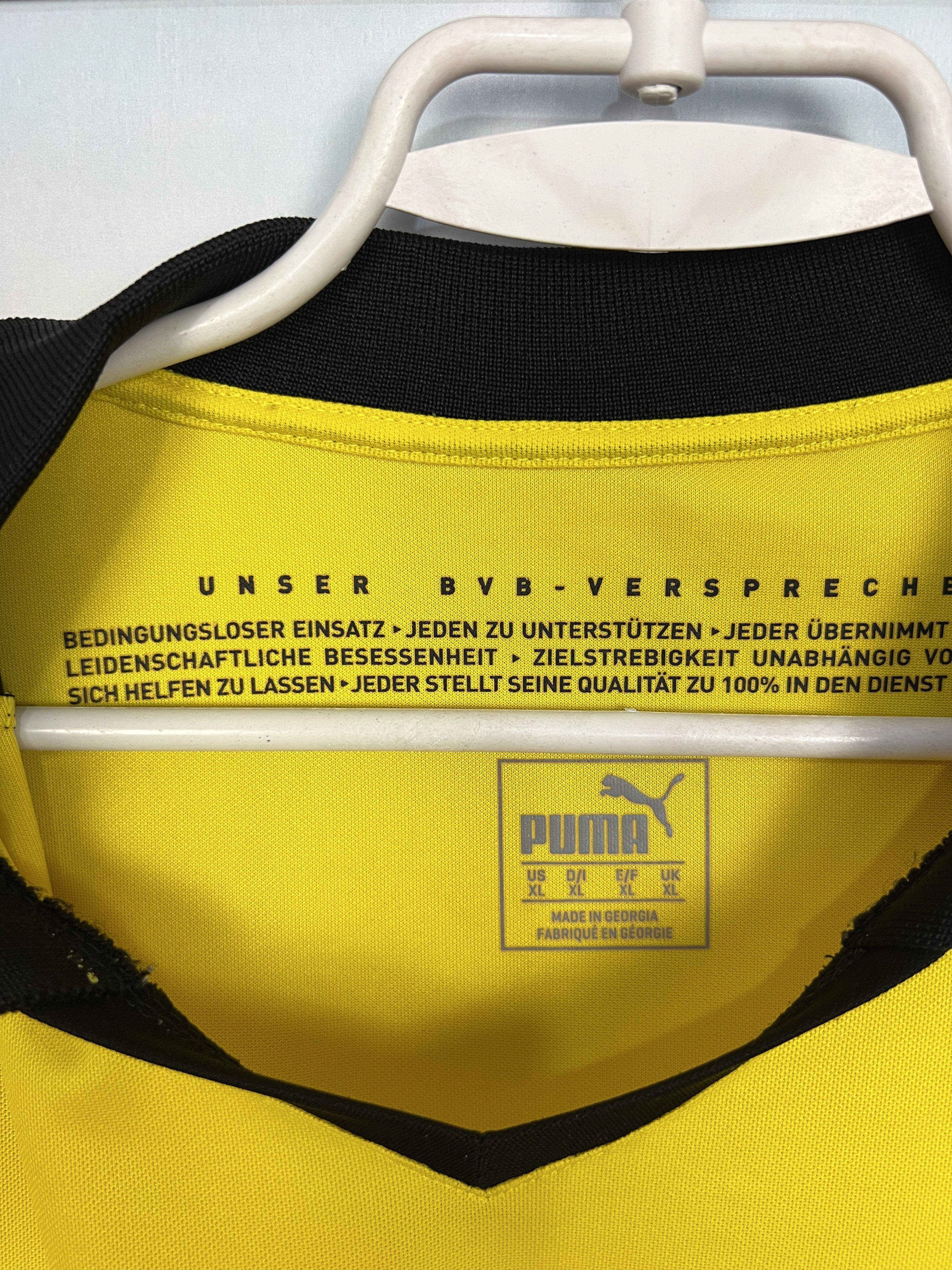 Puma Borussia Dortmund Home football shirt 2015 Soccer Puma Size US XL / EU 56 / 4 - 9 Thumbnail