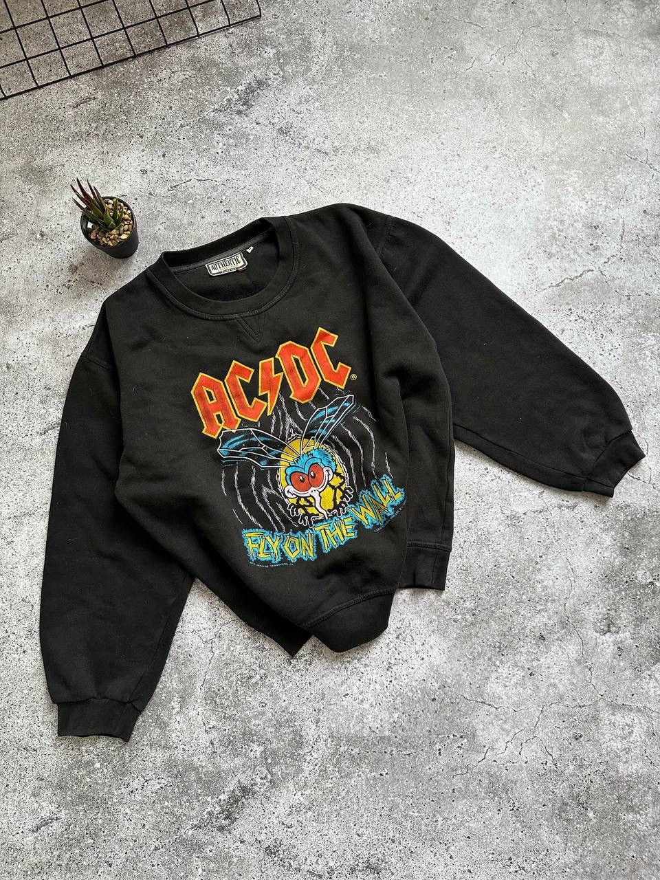 image of Rare Vintage 1988 Acdc Fly On The Wall Rock Sweatshirt Y2K in Black, Men's (Size Large)
