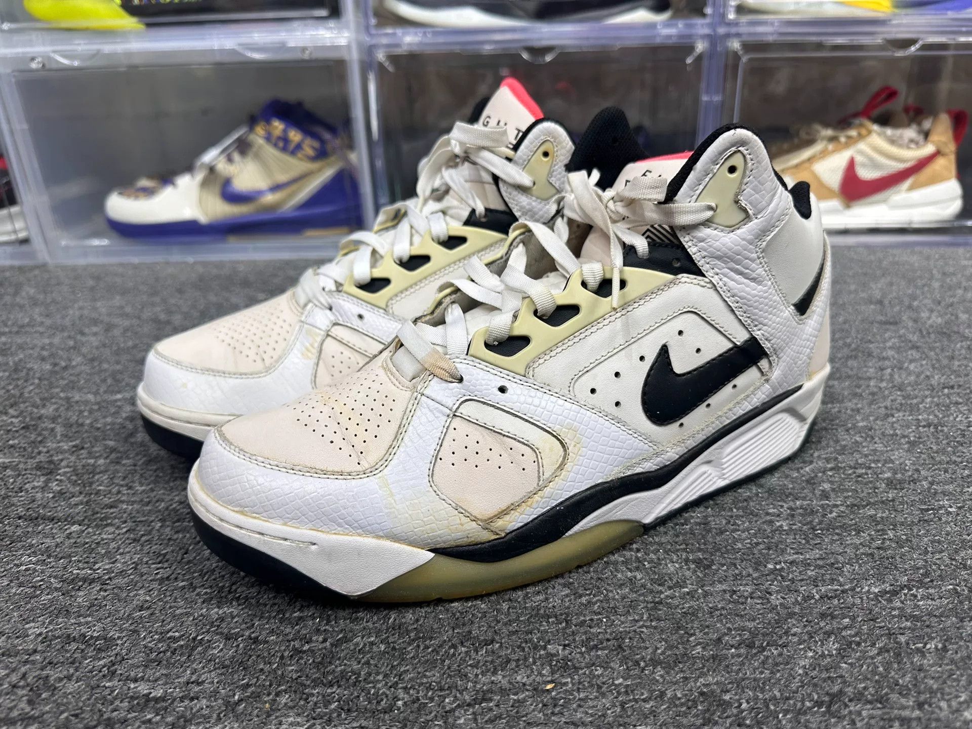 Nike Nike Lowtop Sneakers 12 Men Size US 12 / EU 45 - 1 Thumbnail
