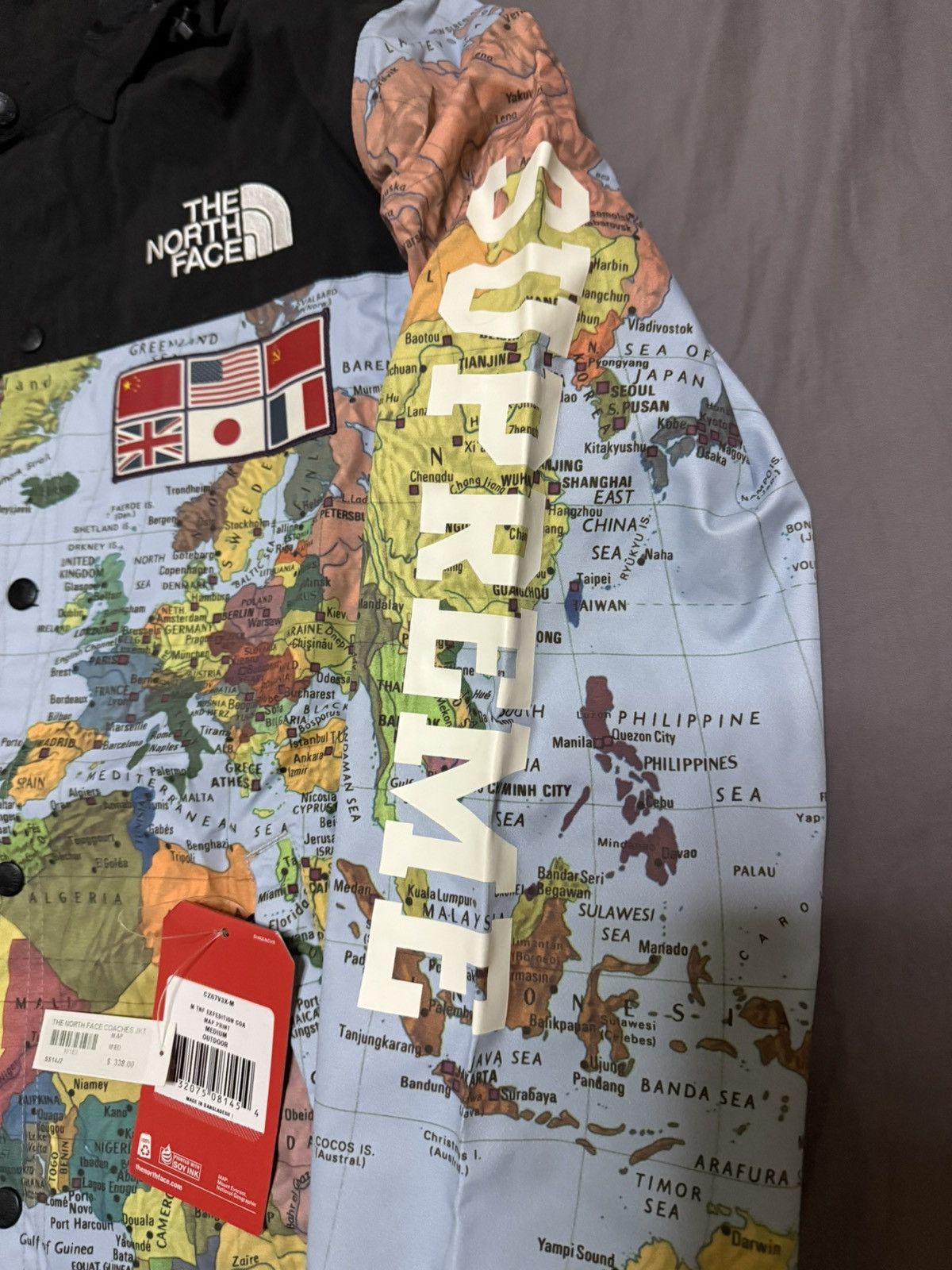 Supreme × The North Face Supreme tnf the north face atlas maps coach jacket Size US M / EU 48-50 / 2 - 3 Thumbnail