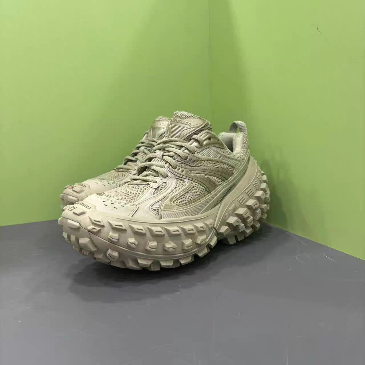 Balenciaga Balenciaga Defender Light Brown K15 Size US 9 / EU 42 - 2 Thumbnail