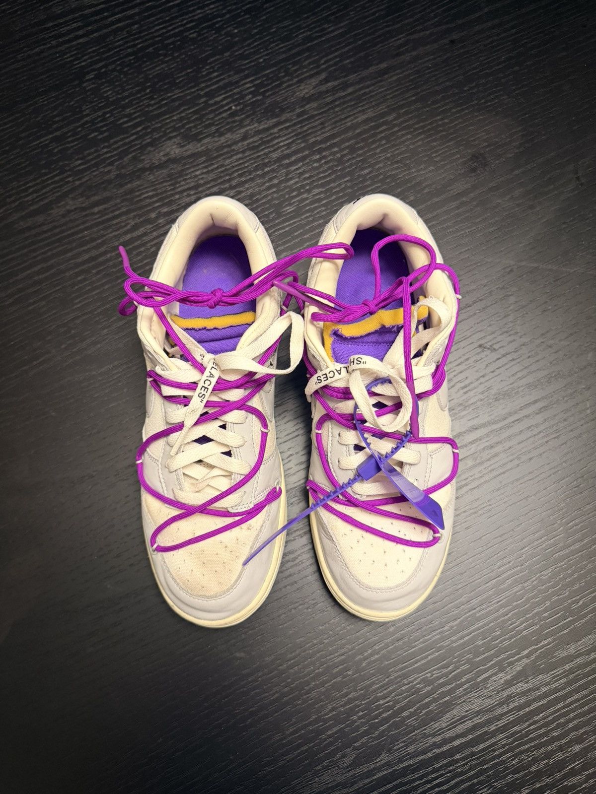 Nike × Off-White Off White x Nike Dunk Low ‘Lot 28 of 50’ Size US 9 / EU 42 - 3 Thumbnail