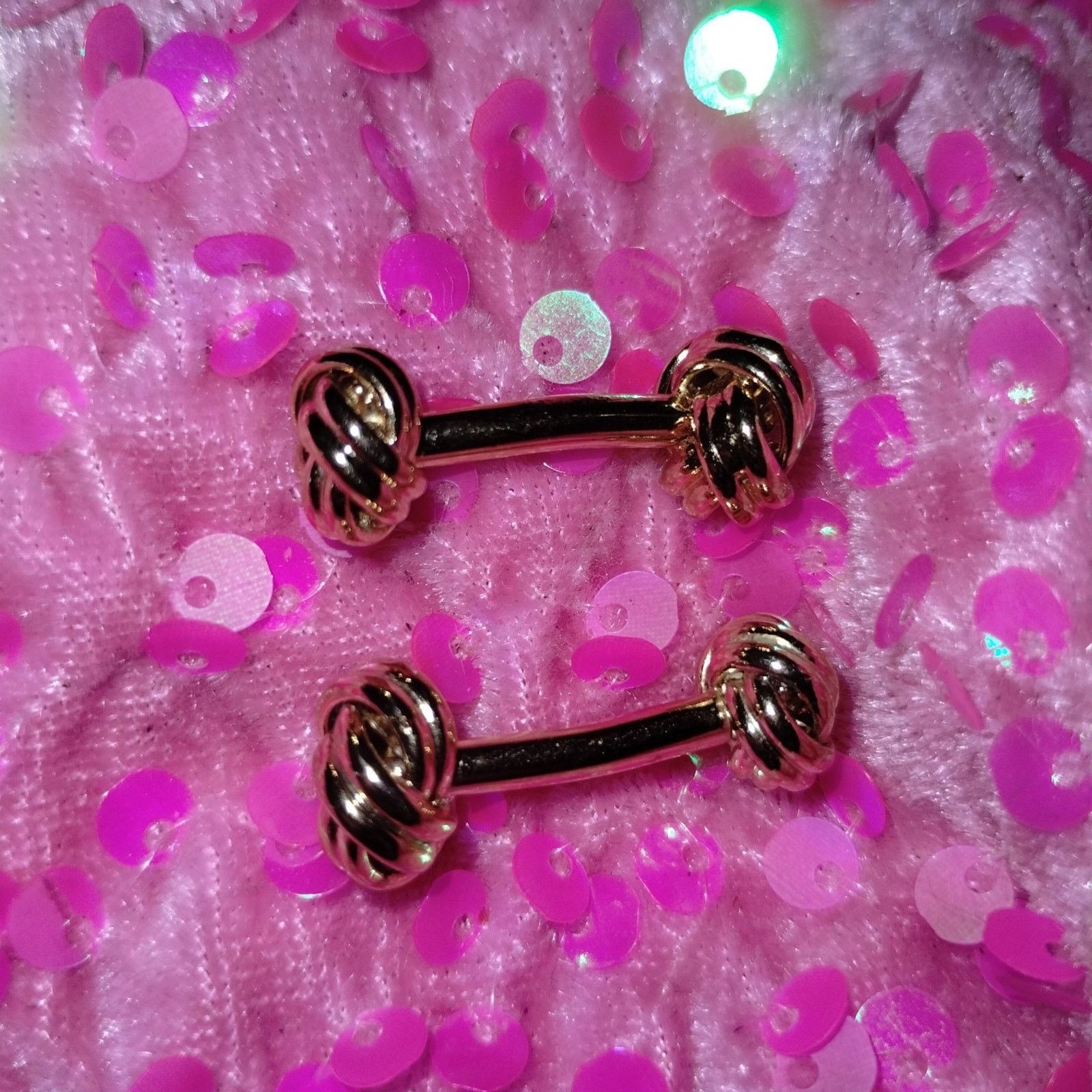Vintage Beautiful vintage gold knotted cufflinks Size ONE SIZE - 1 Preview
