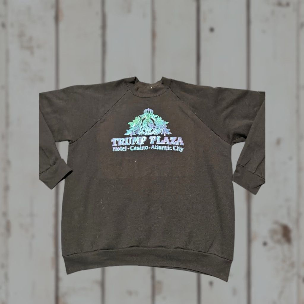 Fruit Of The Loom VINTAGE Donald Trump Plaza Casino Sweatshirt FOTL USA Size XL Black Men Pullover Crew Neck Size US XL / EU 56 / 4 - 1 Thumbnail