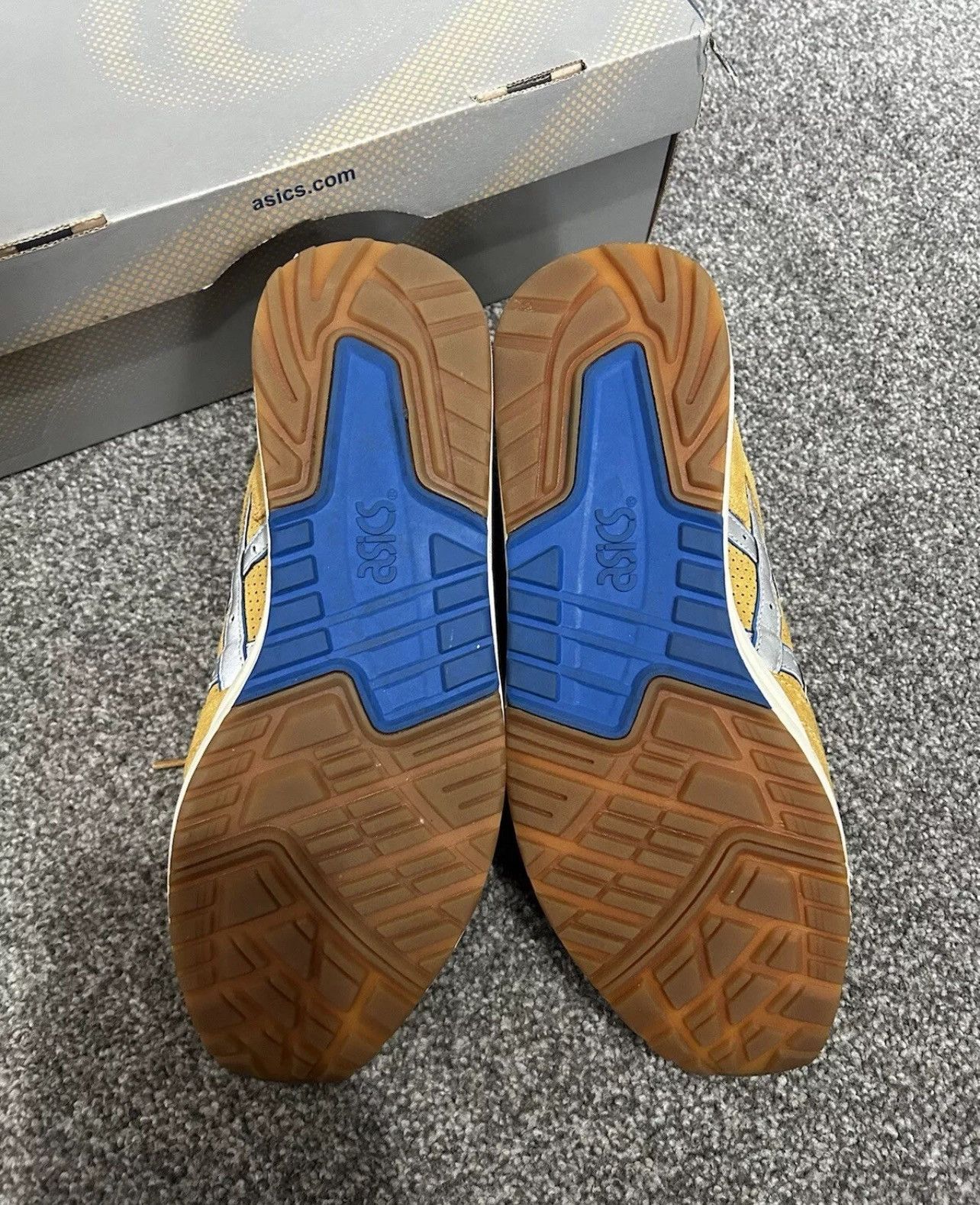Asics Asics Foot Patrol Gel Saga 2012 Authentic. Uk Size 8. Size US 9 / EU 42 - 4 Thumbnail