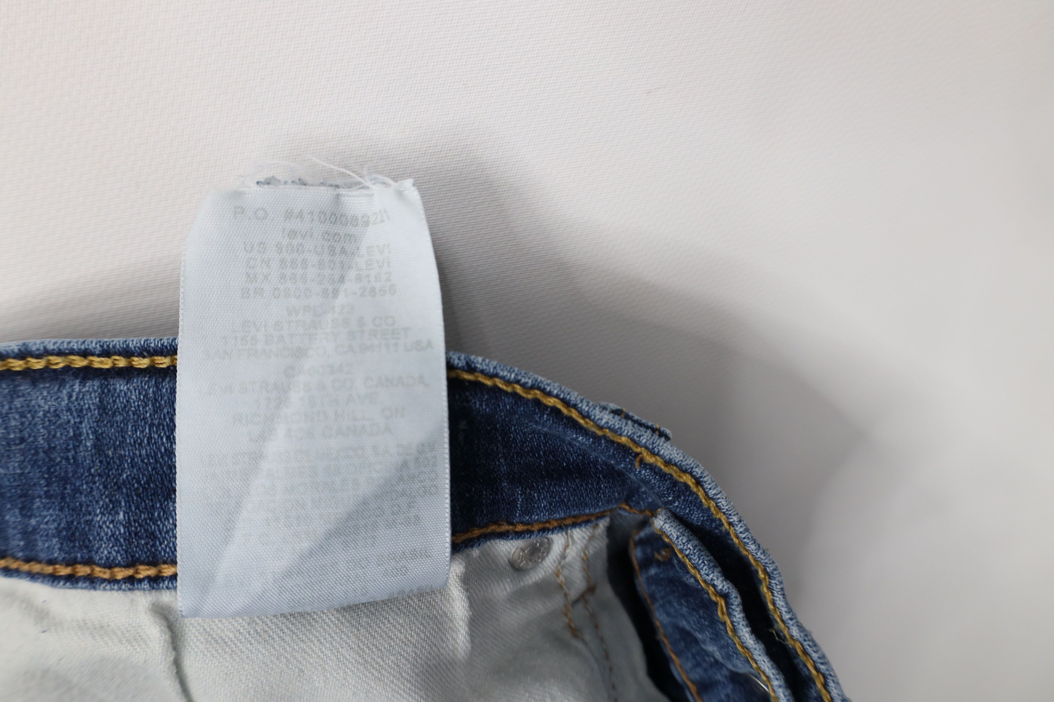 Levi's Vintage Y2K Levis 524 Superlow Flared Denim Jeans Stretch Size 30" / US 8 / IT 44 - 9 Thumbnail