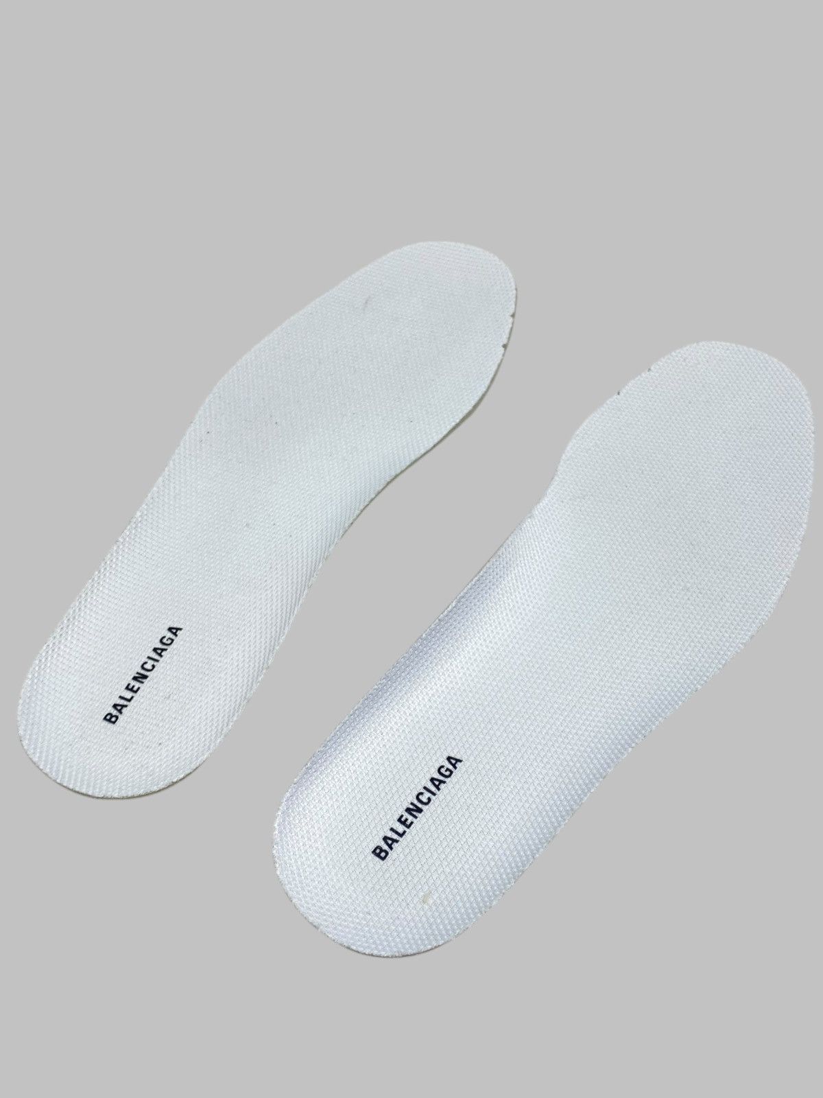 Balenciaga Balenciaga Triple S White Sneakers Size US 6 / EU 39 - 22 Thumbnail