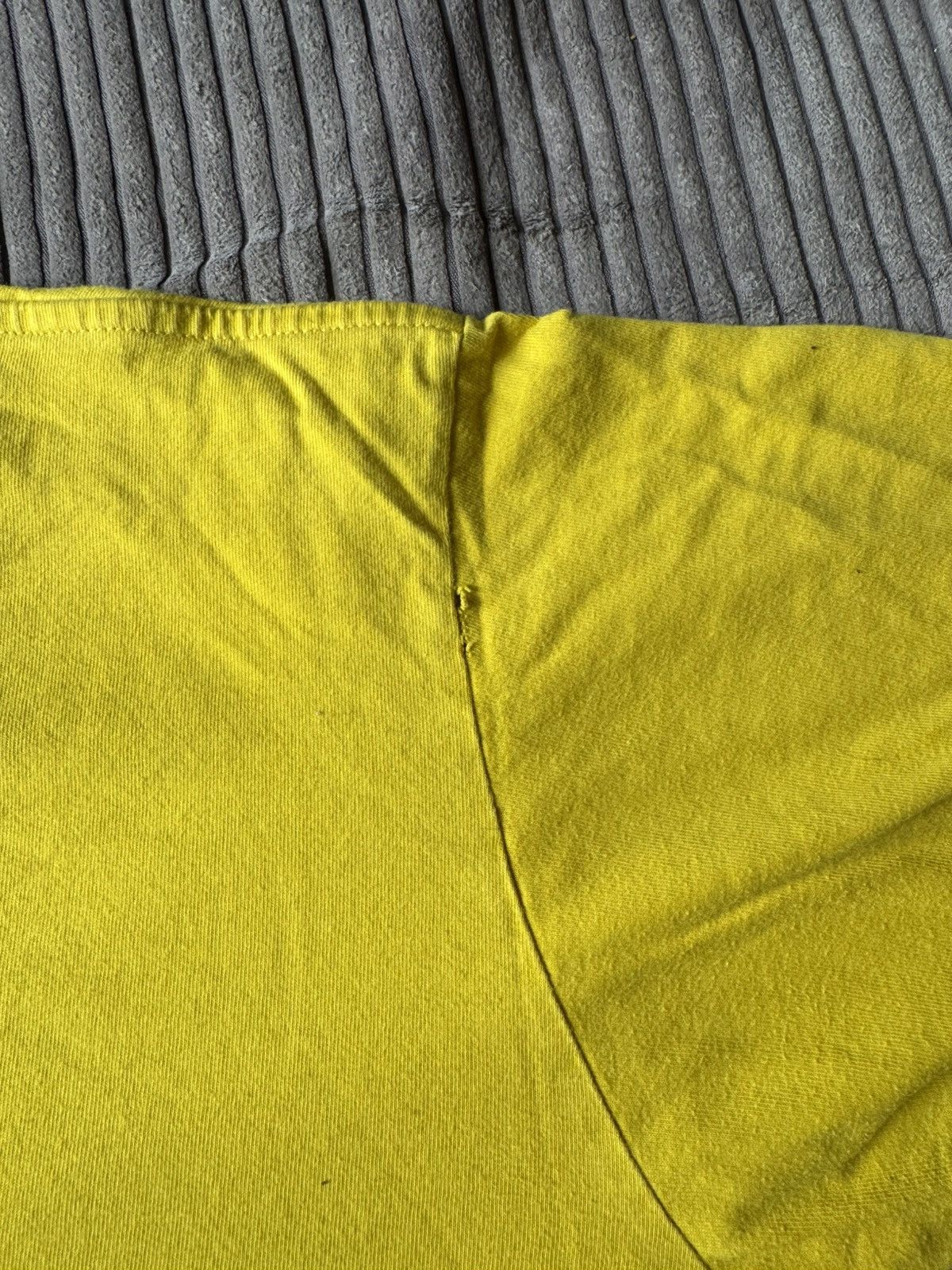 Nike Vintage 90s Nike Burn Your Television Sun Faded yellow Tee Size US L / EU 52-54 / 3 - 7 Thumbnail