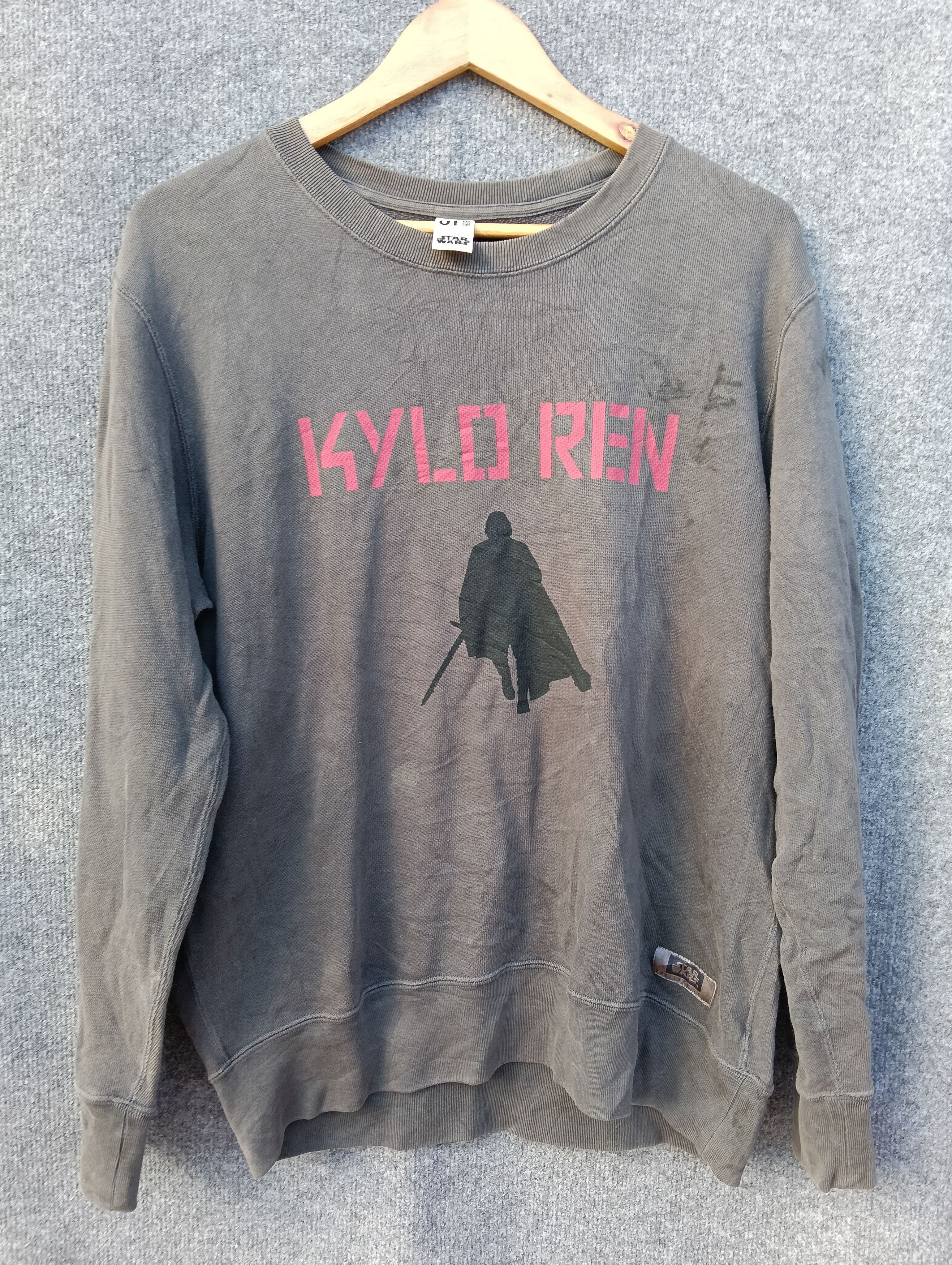 Star Wars Kylo Ren Star wars Sweatshirt faded grey. Size US L / EU 52-54 / 3 - 1 Thumbnail