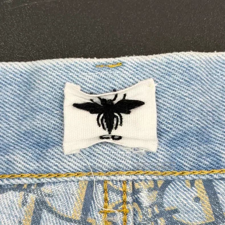 Dior Dior Blue water-washed full-print denim shorts Size 42" / US 20 - 5 Thumbnail