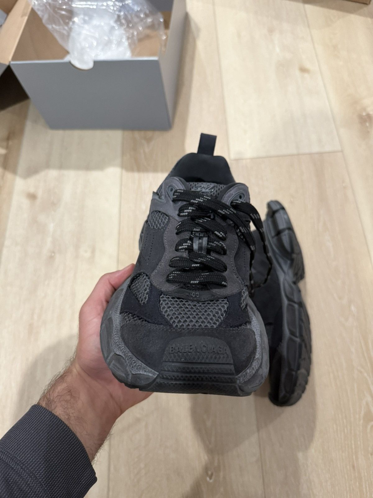 Balenciaga Balenciaga Men's 3XL Lace Up Sneakers Gris Size 8 US 41 EU Size US 8 / EU 41 - 5 Thumbnail