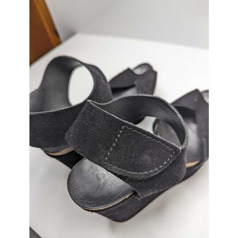 Pedro Garcia pedro garcia suede platform sandals heels black sz 9 (39.5) Size US 9 / IT 39 - 6 Thumbnail