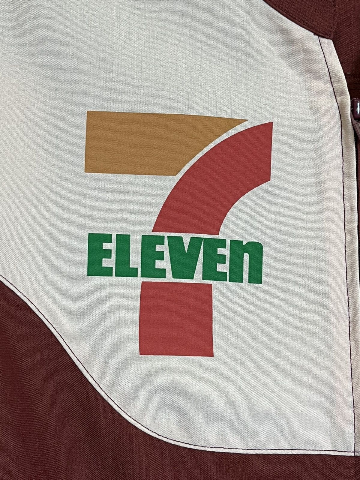 Uniform Wares HISTORY🔥VINTAGE 7 ELEVEN UNIFORM ZIPPER SHIRT Size US M / EU 48-50 / 2 - 4 Thumbnail