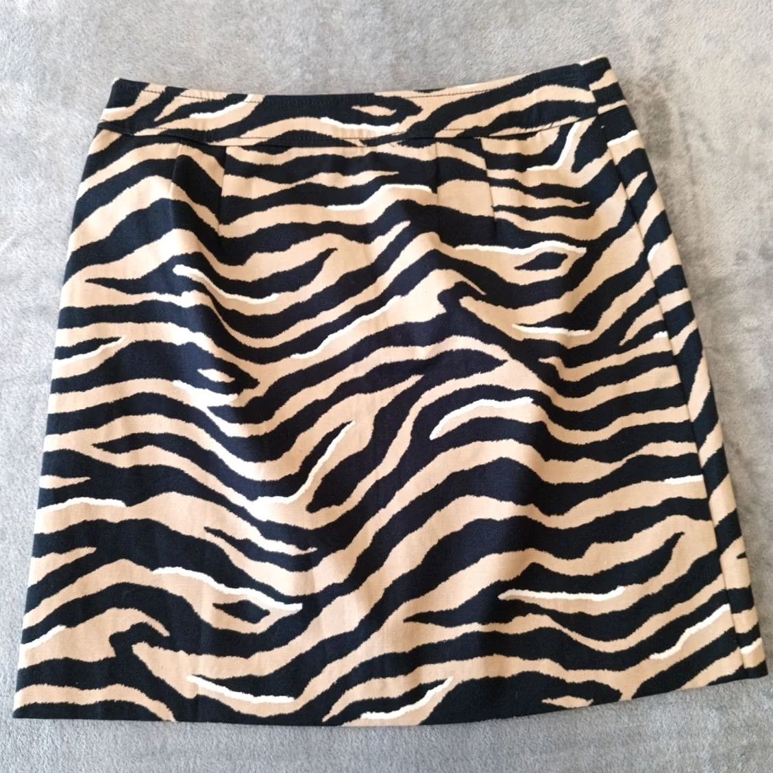 Talbots Talbots Skirt Petites 8P Beige Black Animal Print Knee Length Lined Pencil New Women Mens? Size 30" / US 8 / IT 44 - 4 Thumbnail