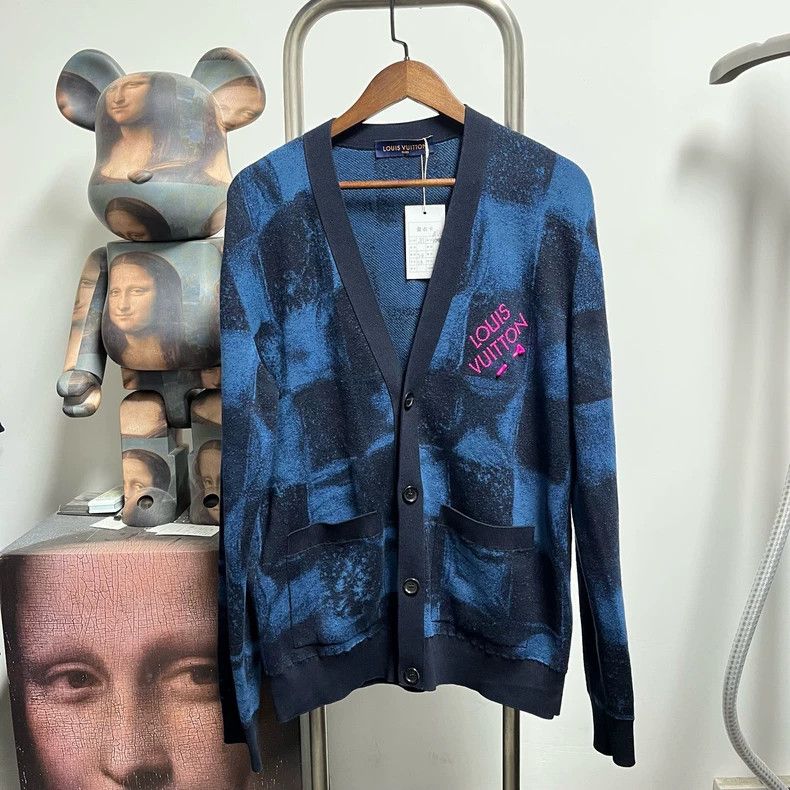Louis Vuitton Louis Vuitton Pin Cardigan sweater 2504-Nextarrow Size US M / EU 48-50 / 2 - 1 Thumbnail