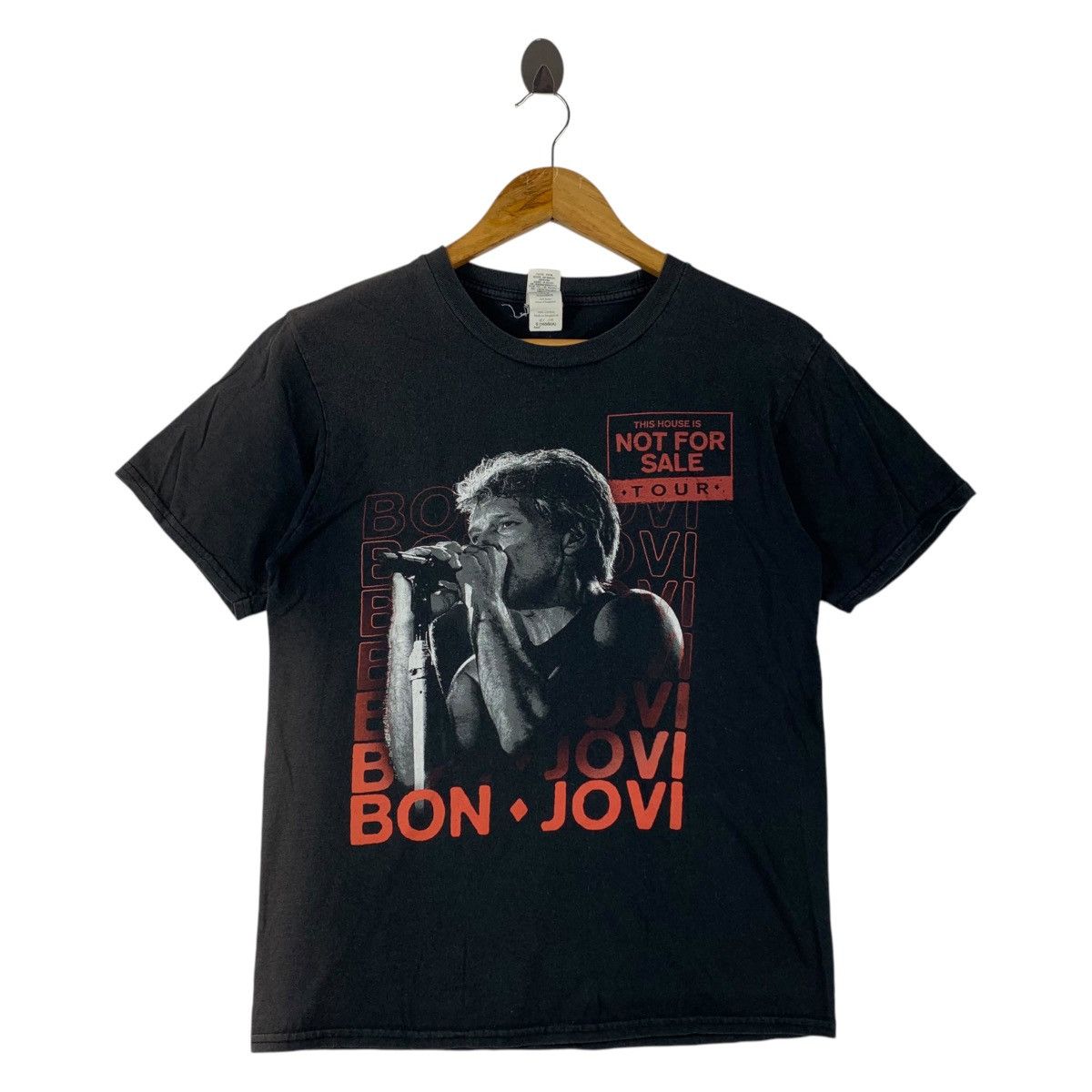 Band Tees × Gildan BON JOVI this house is not for sale 2018 US tour tee Size US S / EU 44-46 / 1 - 1 Thumbnail