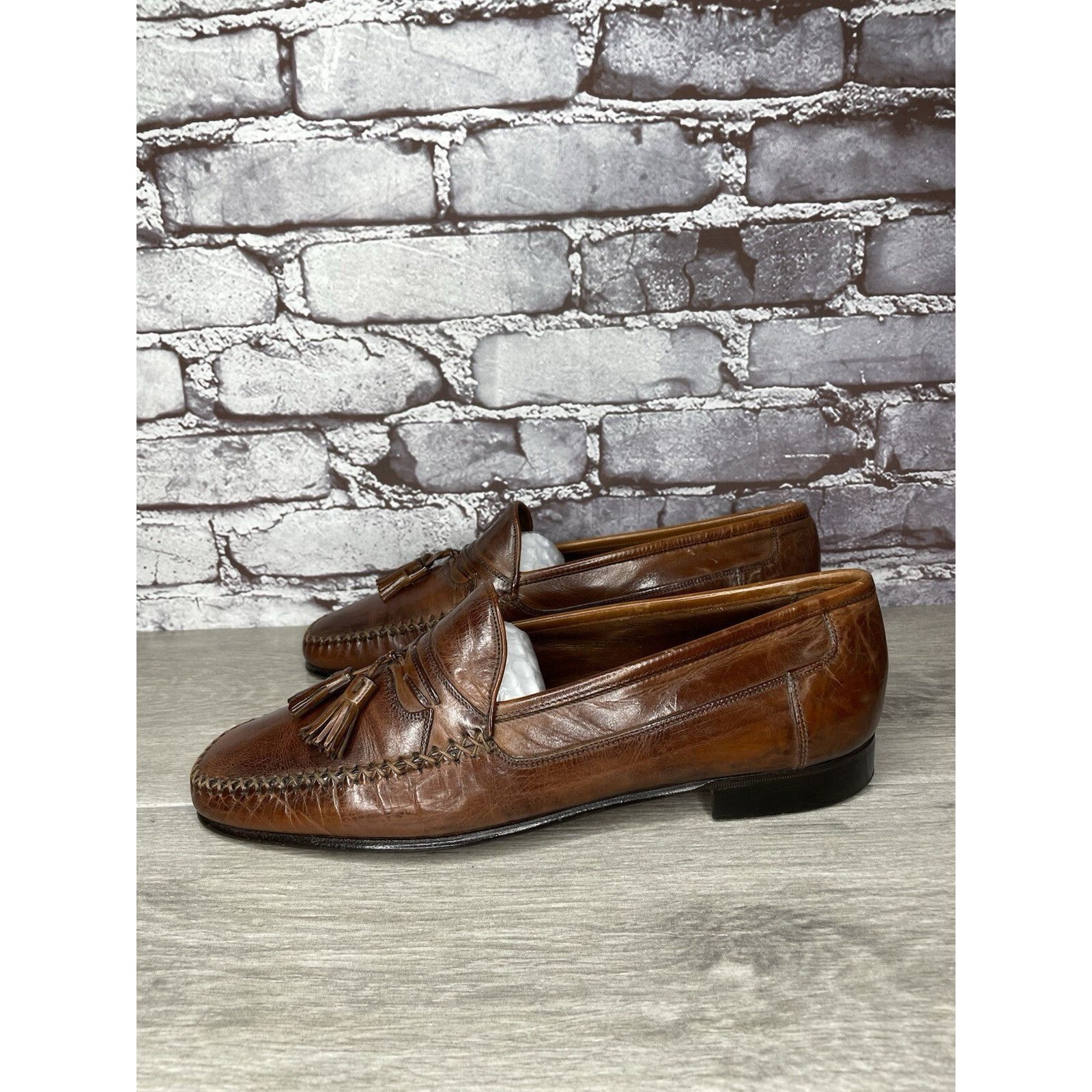 Johnston & Murphy Johnston & Murphy Brown Leather Handsewn Moc Tassel Loafers Size US 11 / EU 44 - 12 Thumbnail