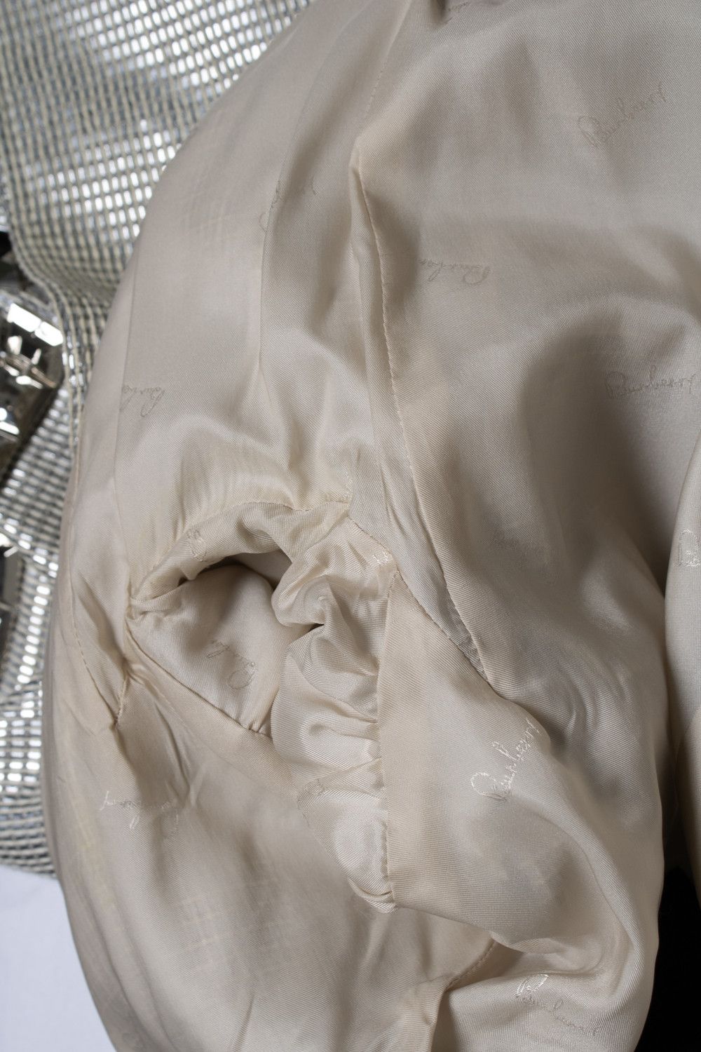 Burberry Burberry, silver metallic trench coat Size XS / US 0-2 / IT 36-38 - 9 Thumbnail