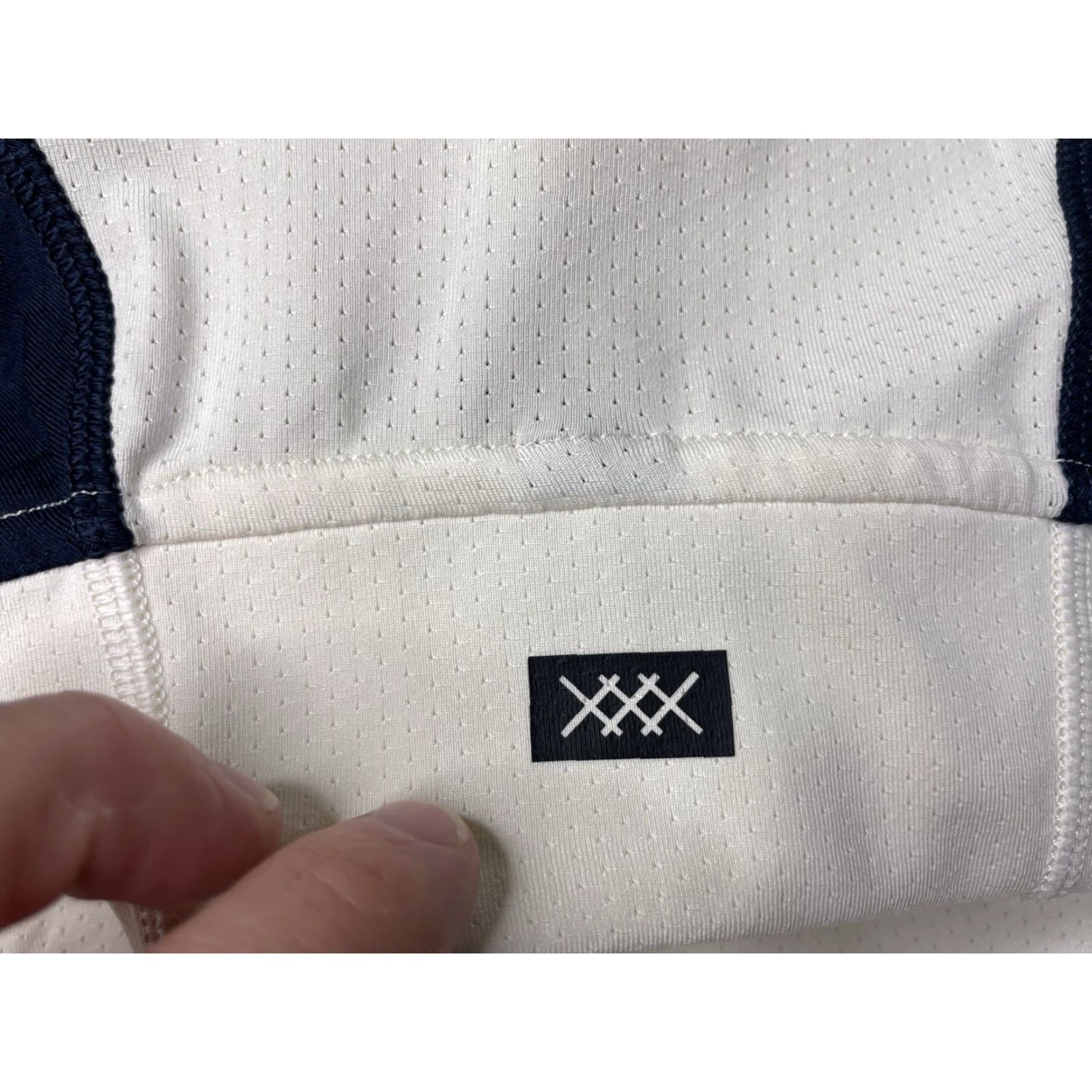 Rhone Rhone Peloton Quarter Zip Navy White Performance Shirt L Mens Raglan Sleeve Ivory/White Zip Activewear Size US L / EU 52-54 / 3 - 4 Thumbnail
