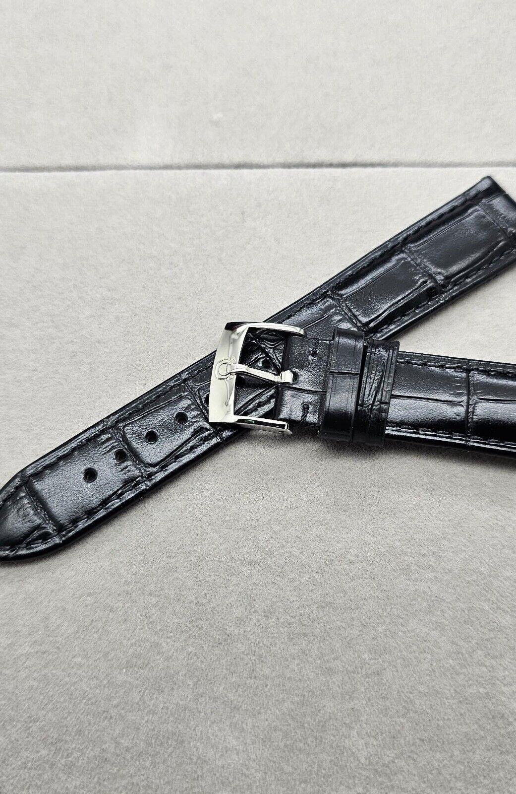 Omega - 20Mm Omega Genuine Leather Watch Strap in Black, Men's