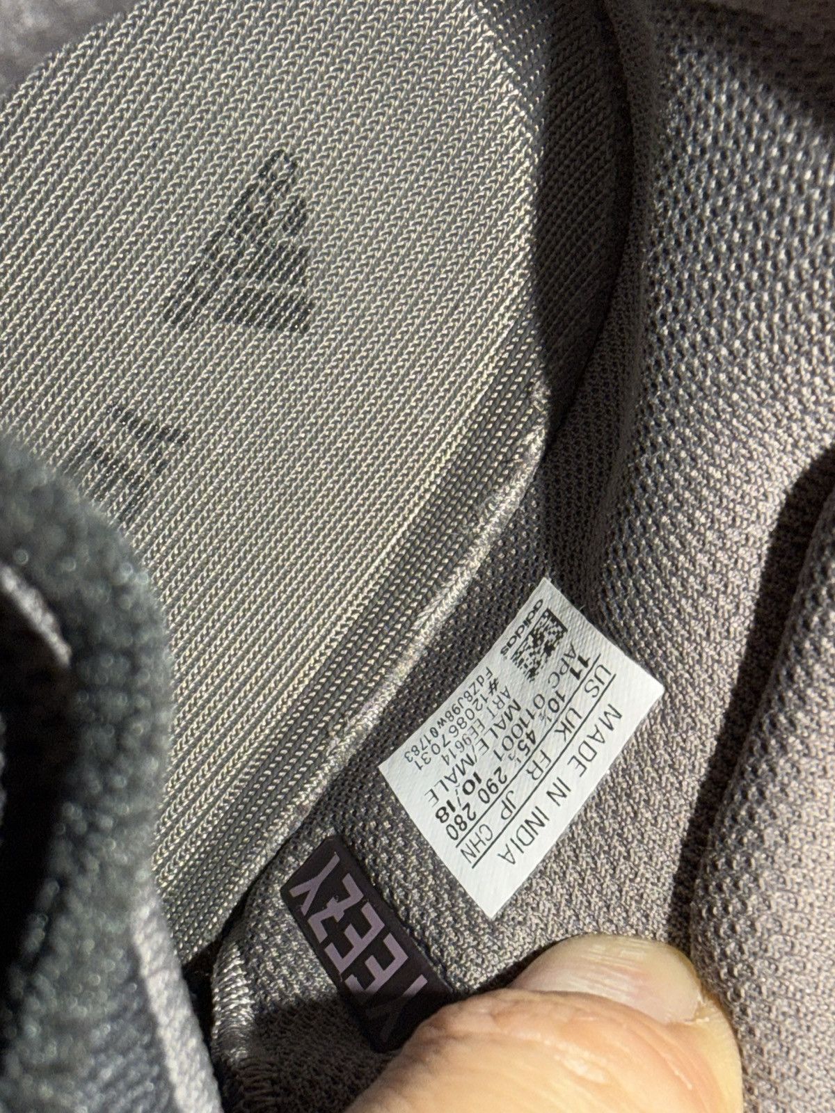 Yeezy Yeezy 700 Mauve Size US 11 / EU 44 - 9 Thumbnail