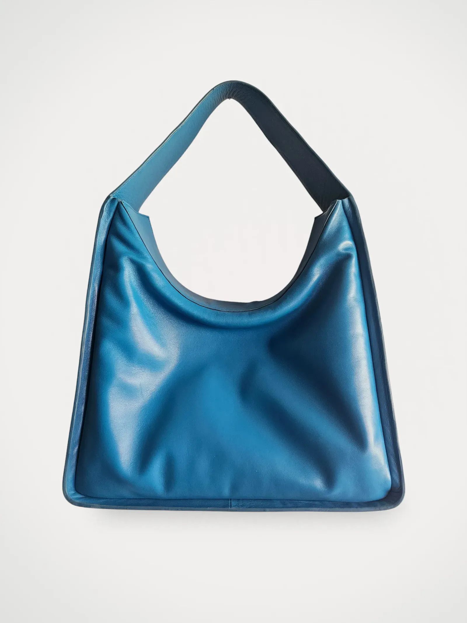 Stand studio Bucket Bag