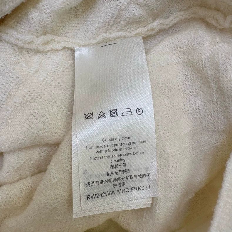 Louis Vuitton Louis Vuitton 24 Beige logo embossed full printed wool rou Size US M / EU 48-50 / 2 - 8 Thumbnail