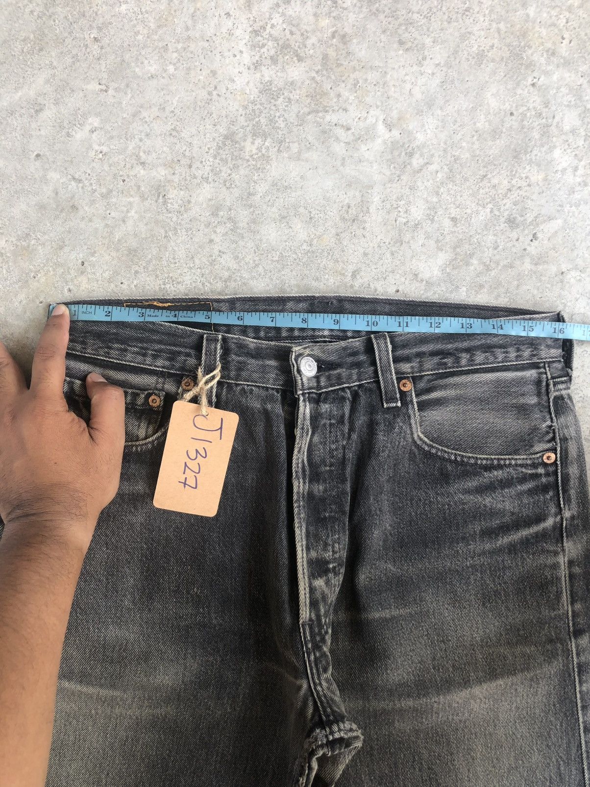 If Six Was Nine Vintage 90’s Levi’s 501 Distressed Denim Size US 32 / EU 48 - 24 Thumbnail