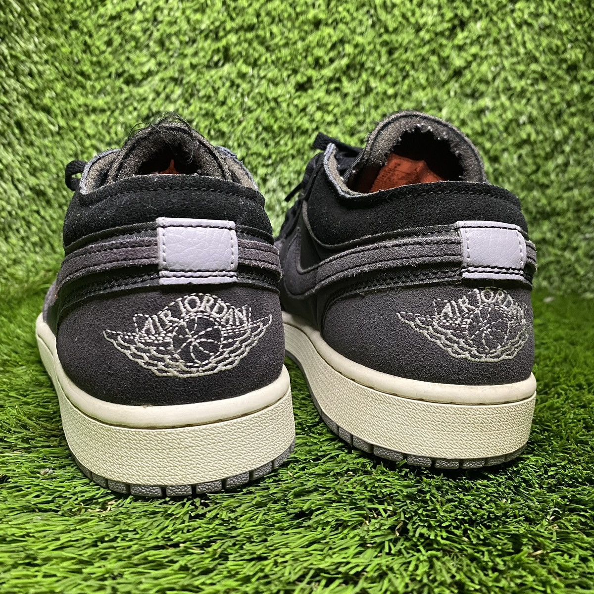 Jordan Brand Jordan 1 Low SE “Inside-Out” (Size: 9) Size US 9 / EU 42 - 4 Thumbnail