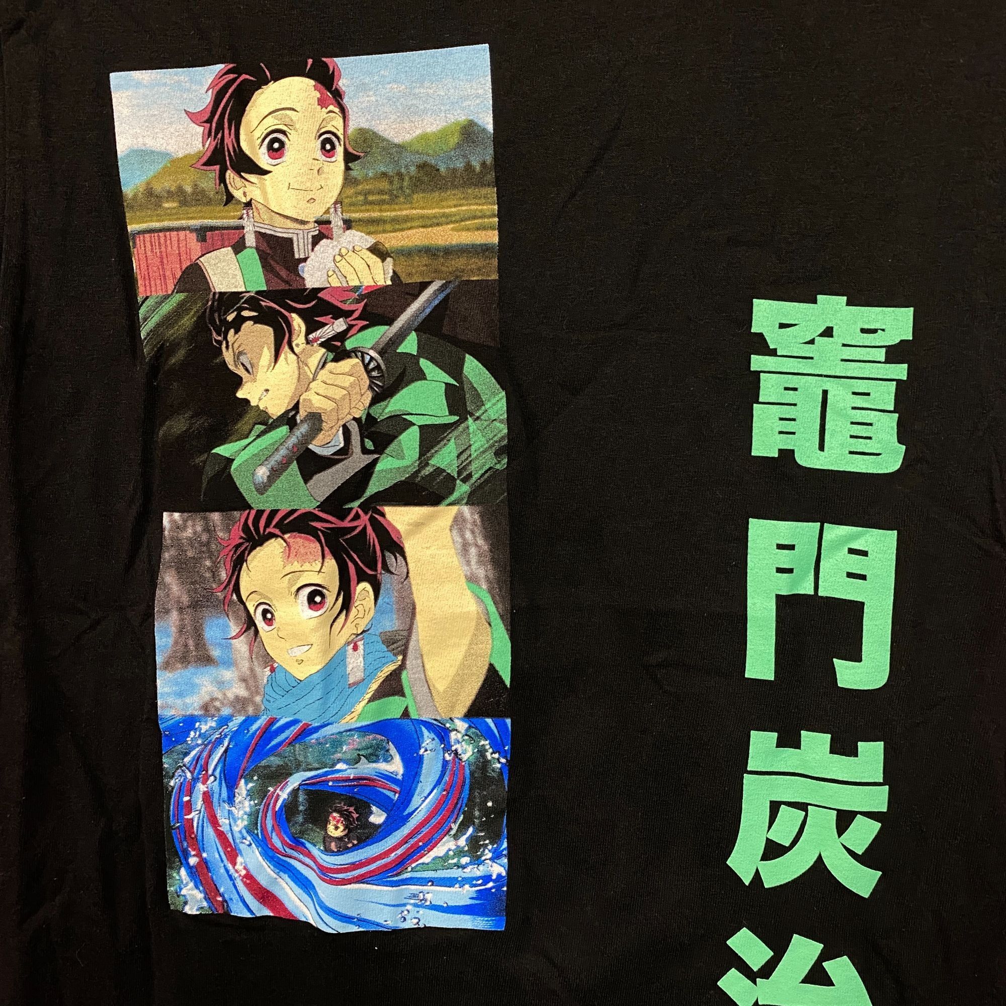 Anime Demon Slayer : Kimetsu no Yaiba - Tanjiro Kamado Anime T-Shi Size US XS / EU 42 / 0 - 2 Thumbnail