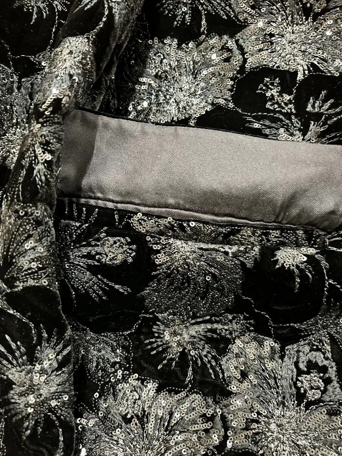 Saint Laurent Paris Saint Laurent Velvet Floral Embroidered Blazer. Size US S / EU 44-46 / 1 - 3 Thumbnail