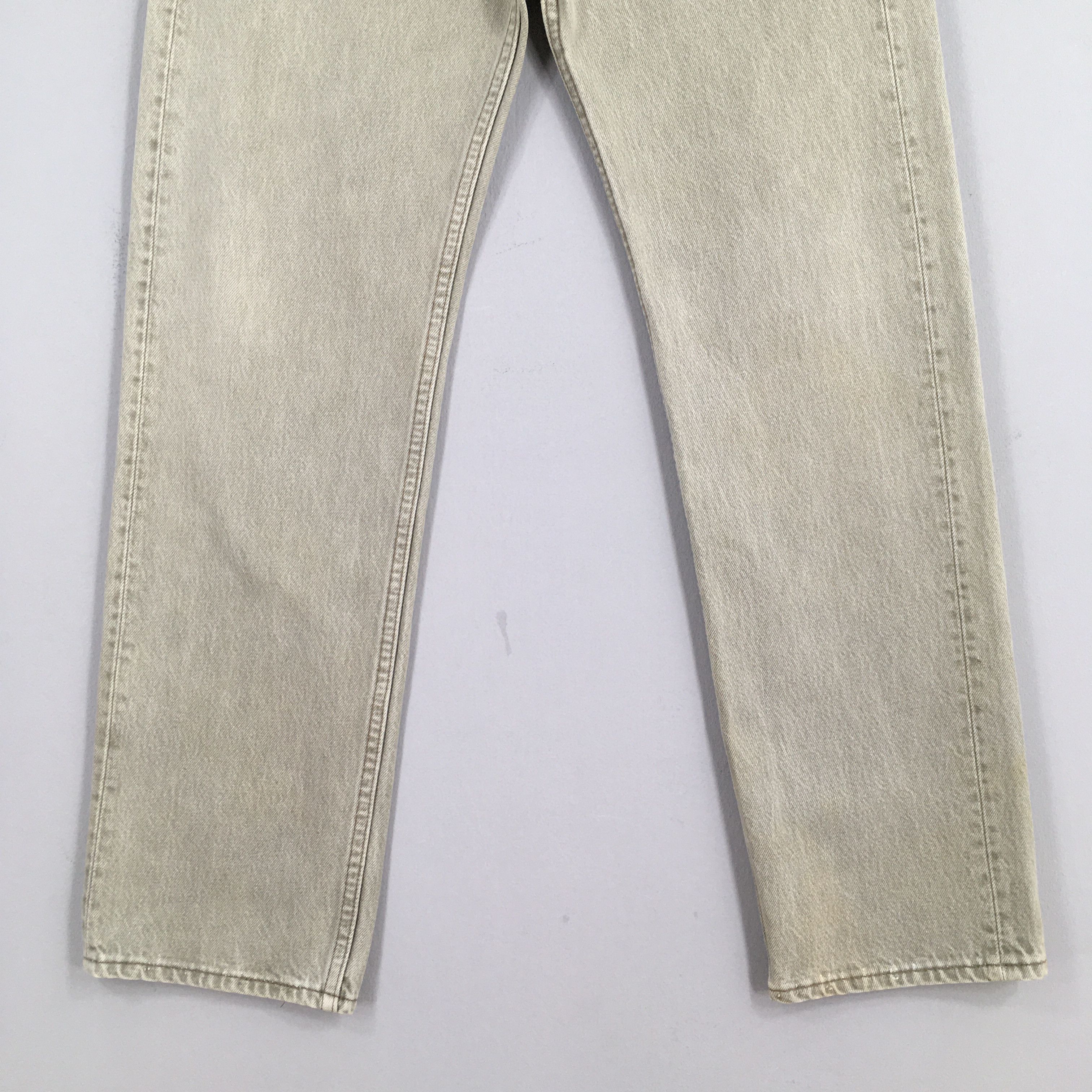 Levi's Size 28x28.5 Vintage 90s Levi's 501 Faded Gray Jeans S724 Size US 28 / EU 44 - 4 Thumbnail