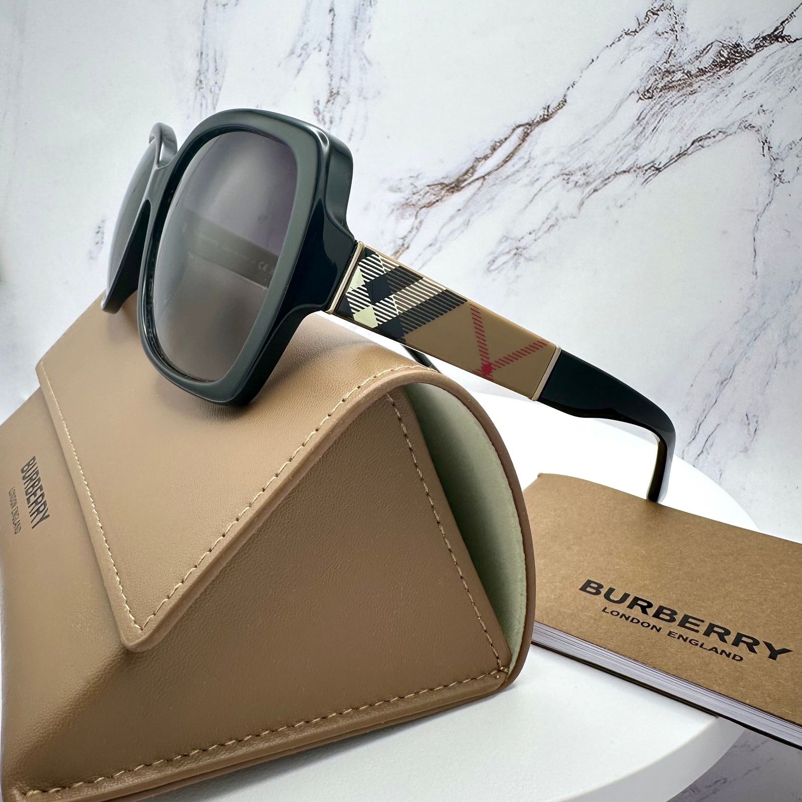 Burberry New Burberry Sunglasses Black Square Frames Checkered Arms Size ONE SIZE - 19 Thumbnail