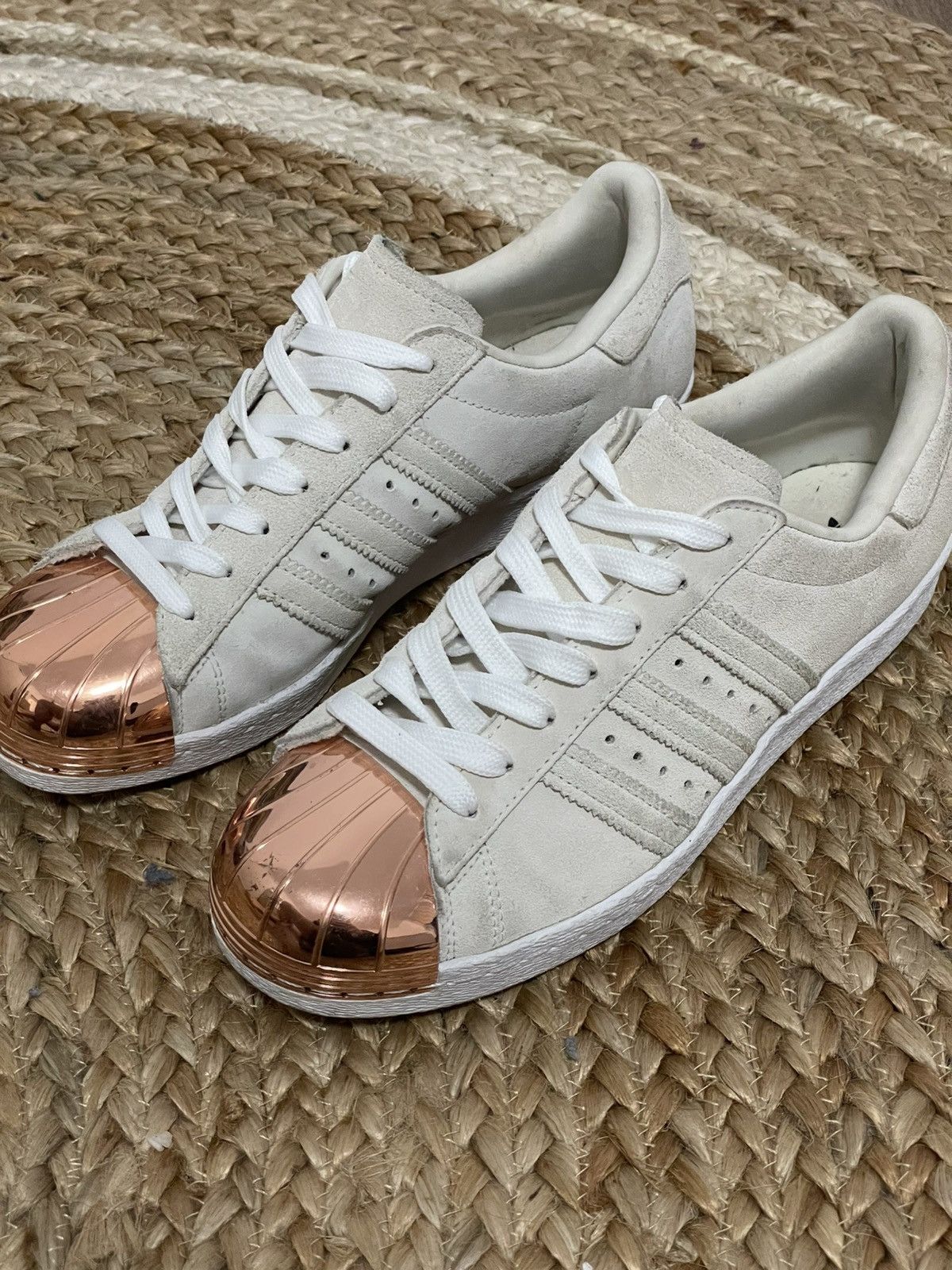 Adidas superstar metal toe rose gold high top hotsell