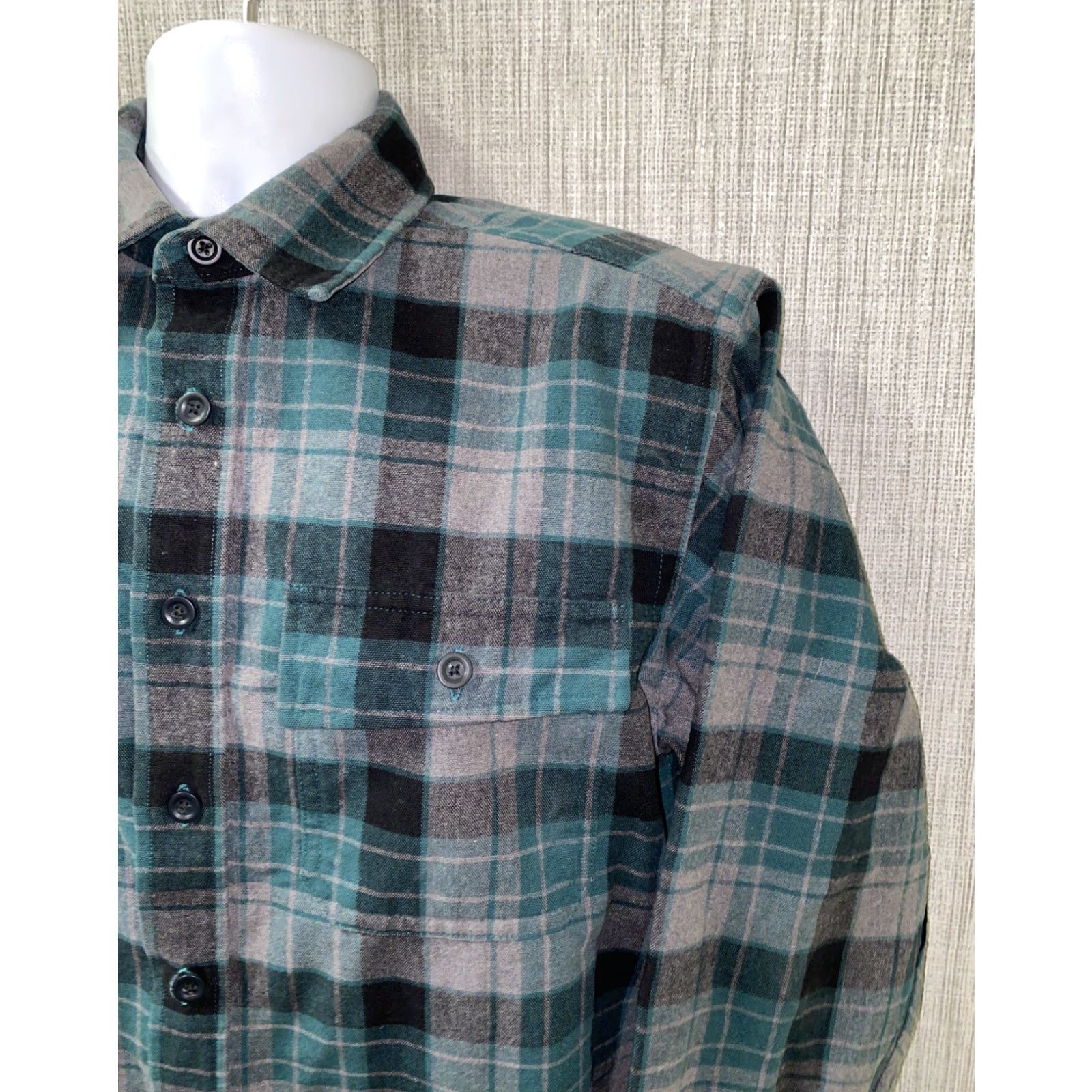 Vintage LL Bean Men's Plaid Long Sleeve Shirt Size M Casual Cotton Green/Gray Button-Up Size US M / EU 48-50 / 2 - 2 Thumbnail