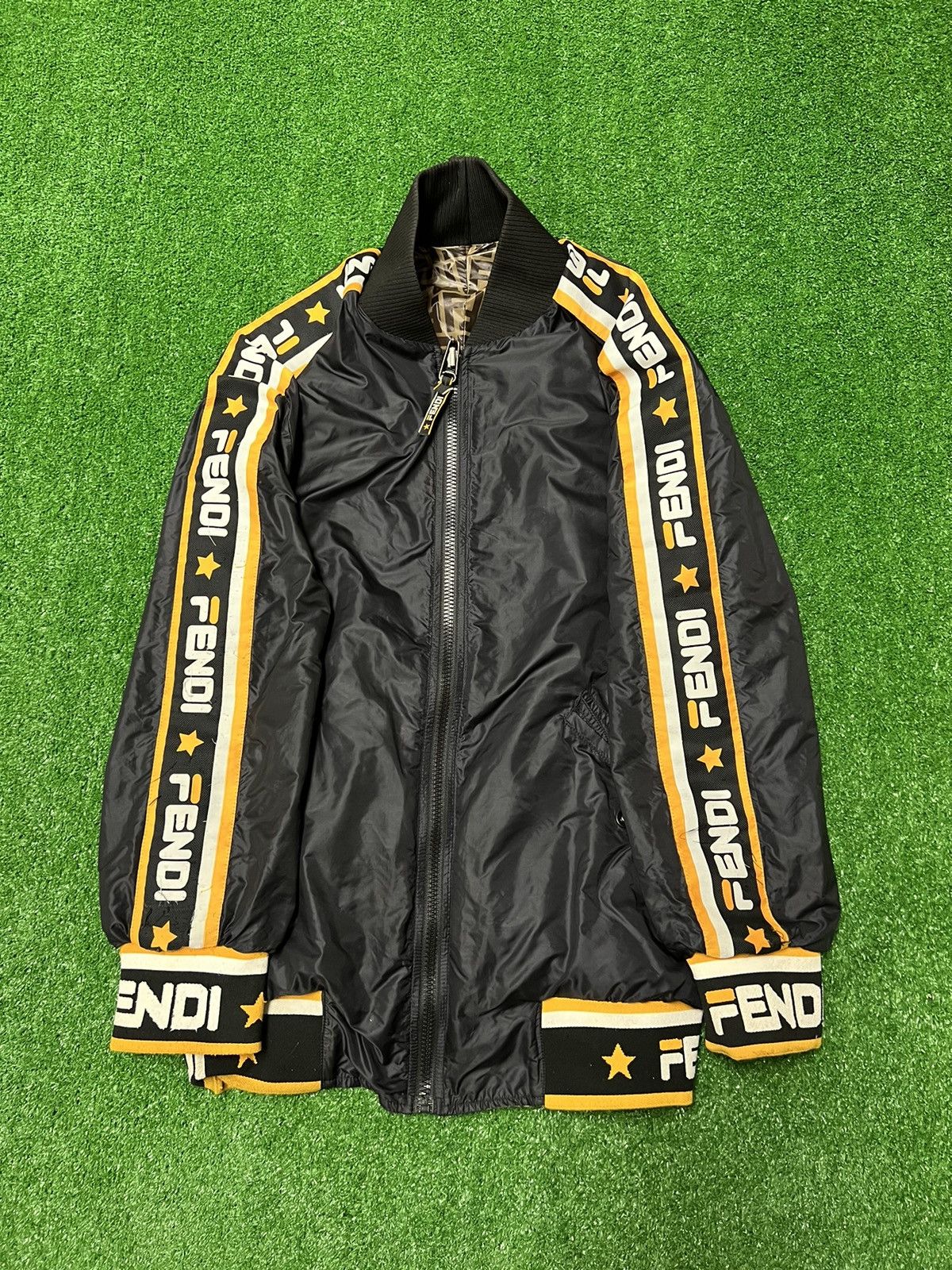 Fendi × Fila Fendi x fila reversible jacket size 40 / S pre-owned Size US S / EU 44-46 / 1 - 4 Thumbnail