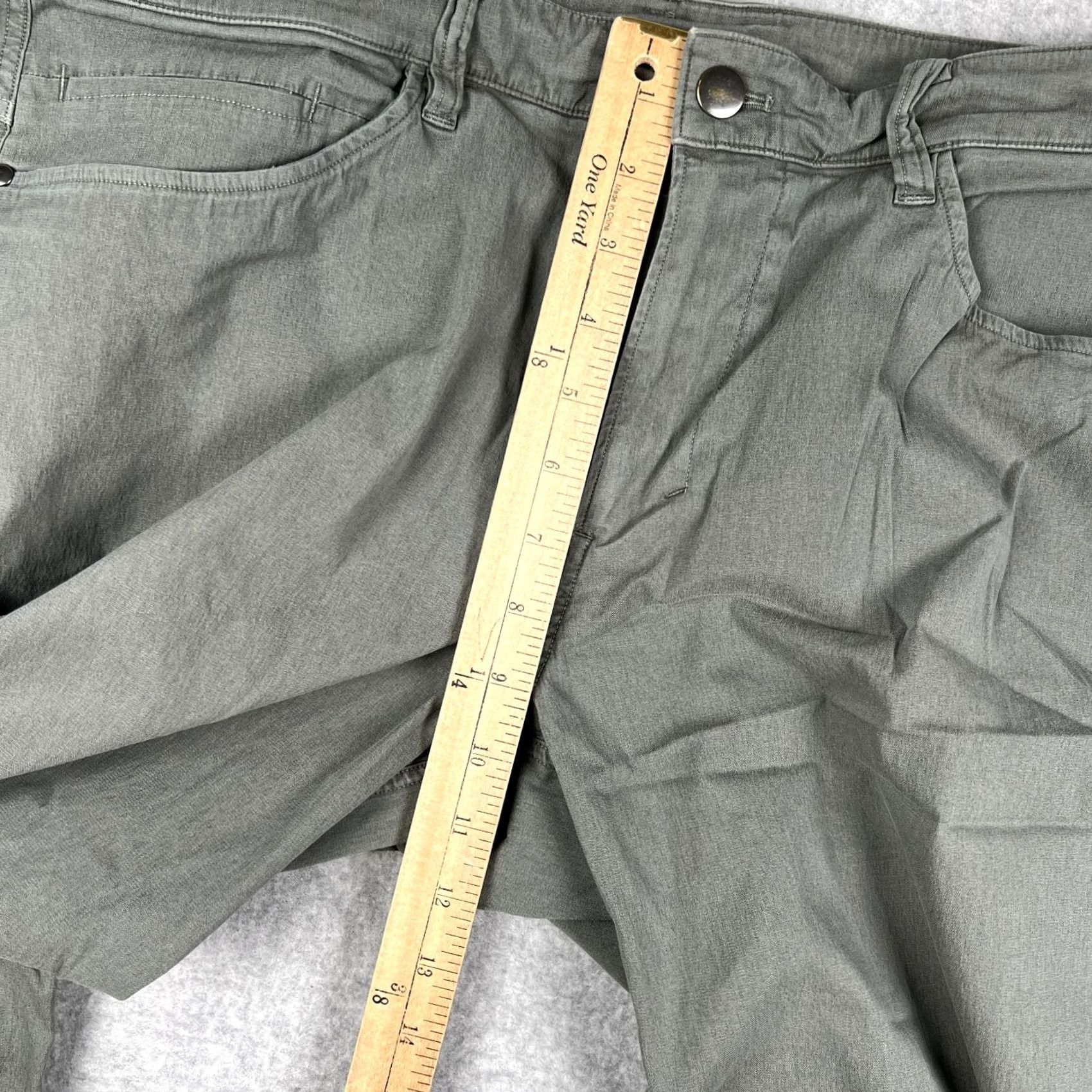 Lululemon Lululemon ABC Classic Fit Pants Mens 33x33 Grey Stretch Performance Tech Chino Size US 33 - 5 Thumbnail
